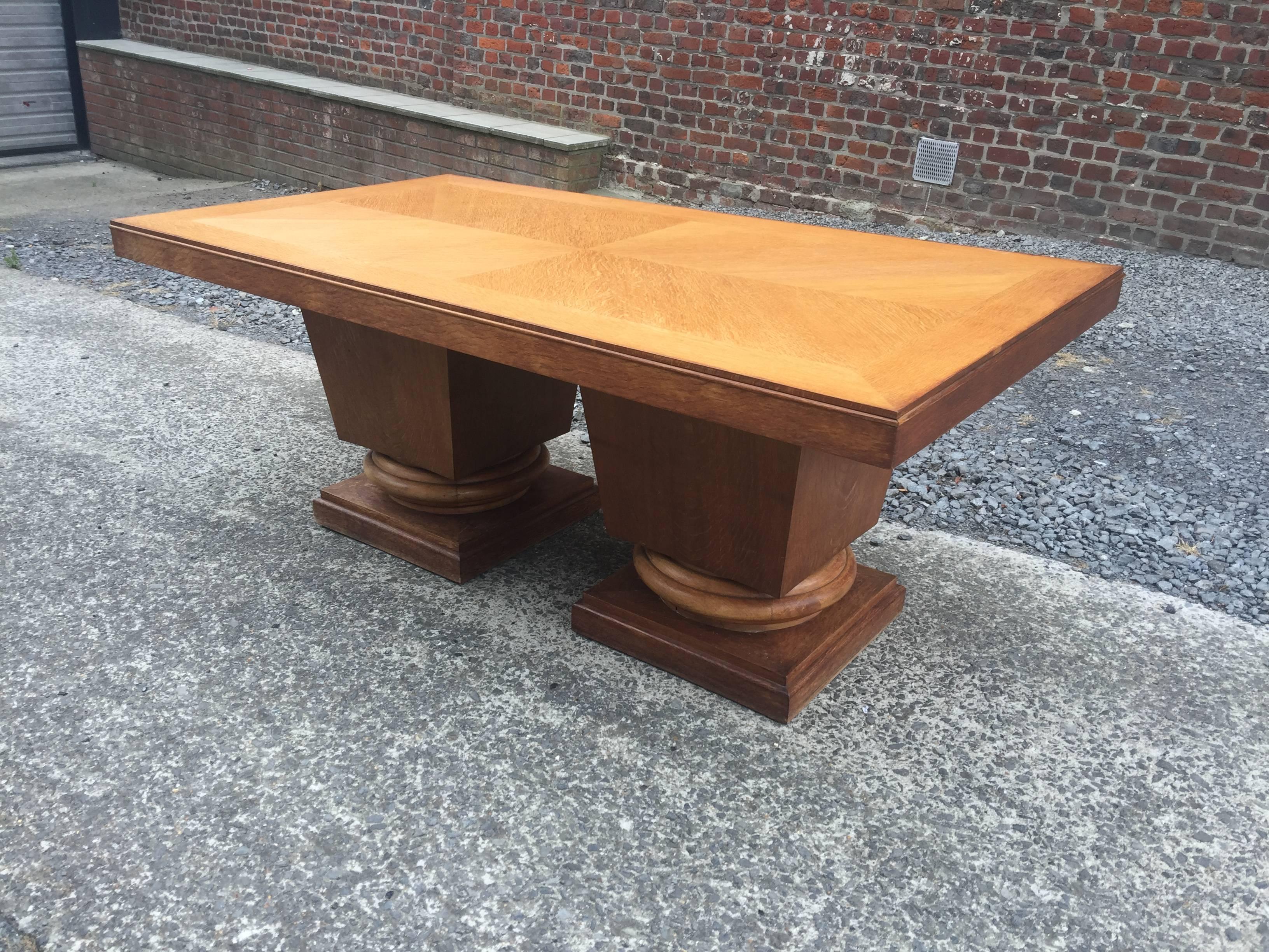 Jacques Klein, Art Deco oak table, circa 1939
Possibility to add two 70 cm leaves.