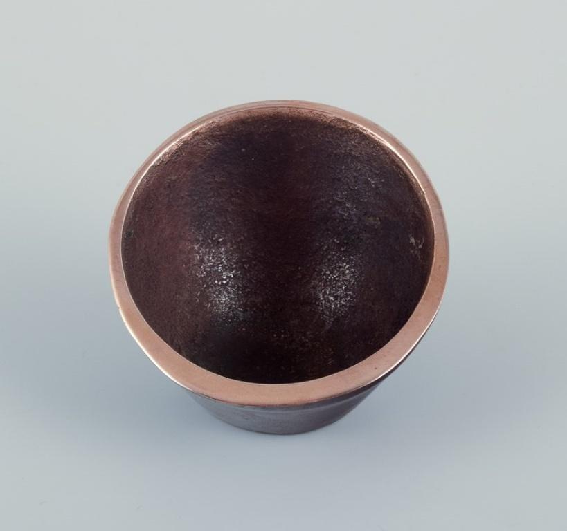 Jacques Lauterbach, French artist. Mortar and pestle in solid bronze.  In Good Condition For Sale In Copenhagen, DK