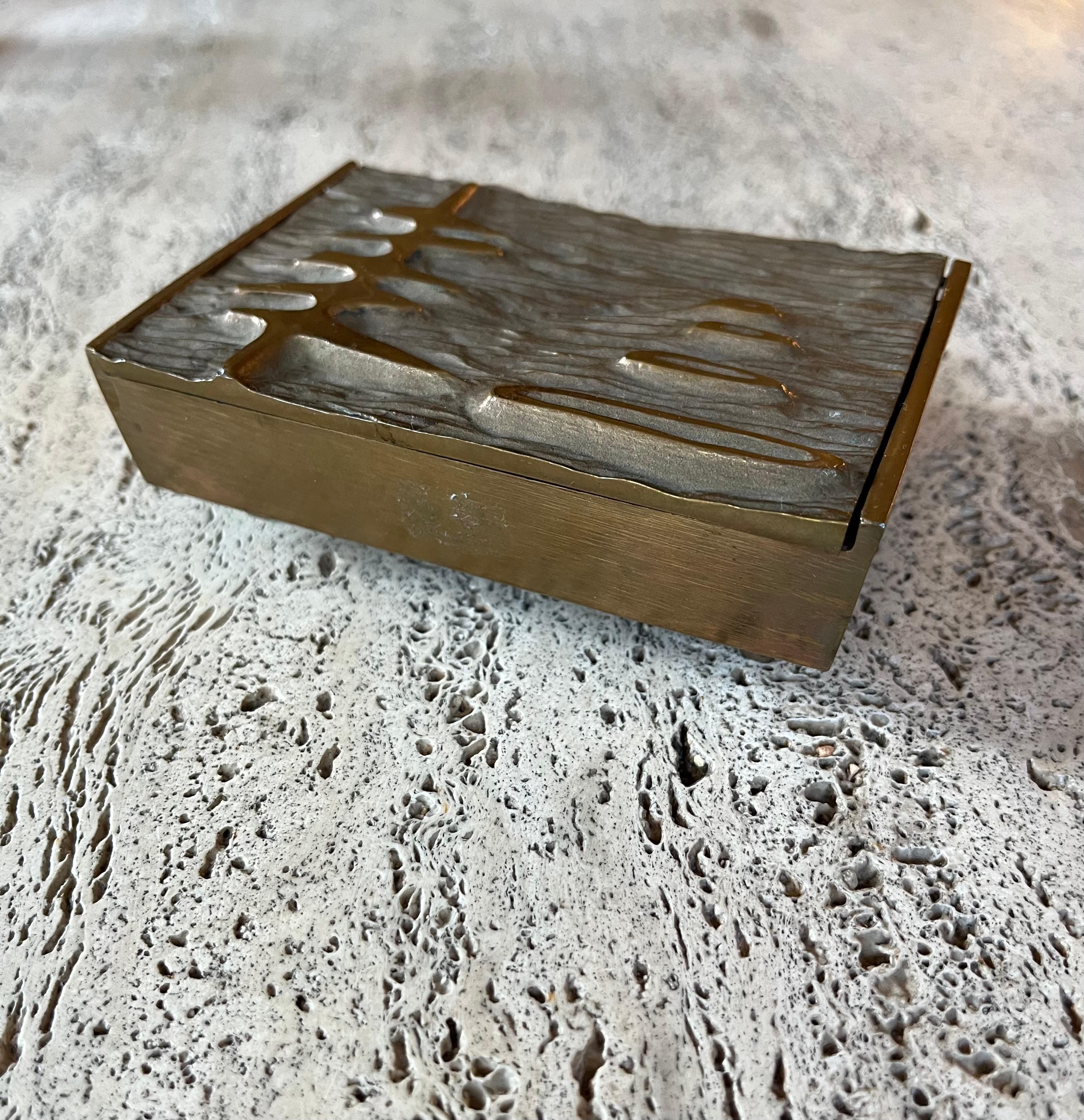 Jacques Lautertach small bronze box.  French c.1970’s For Sale 5