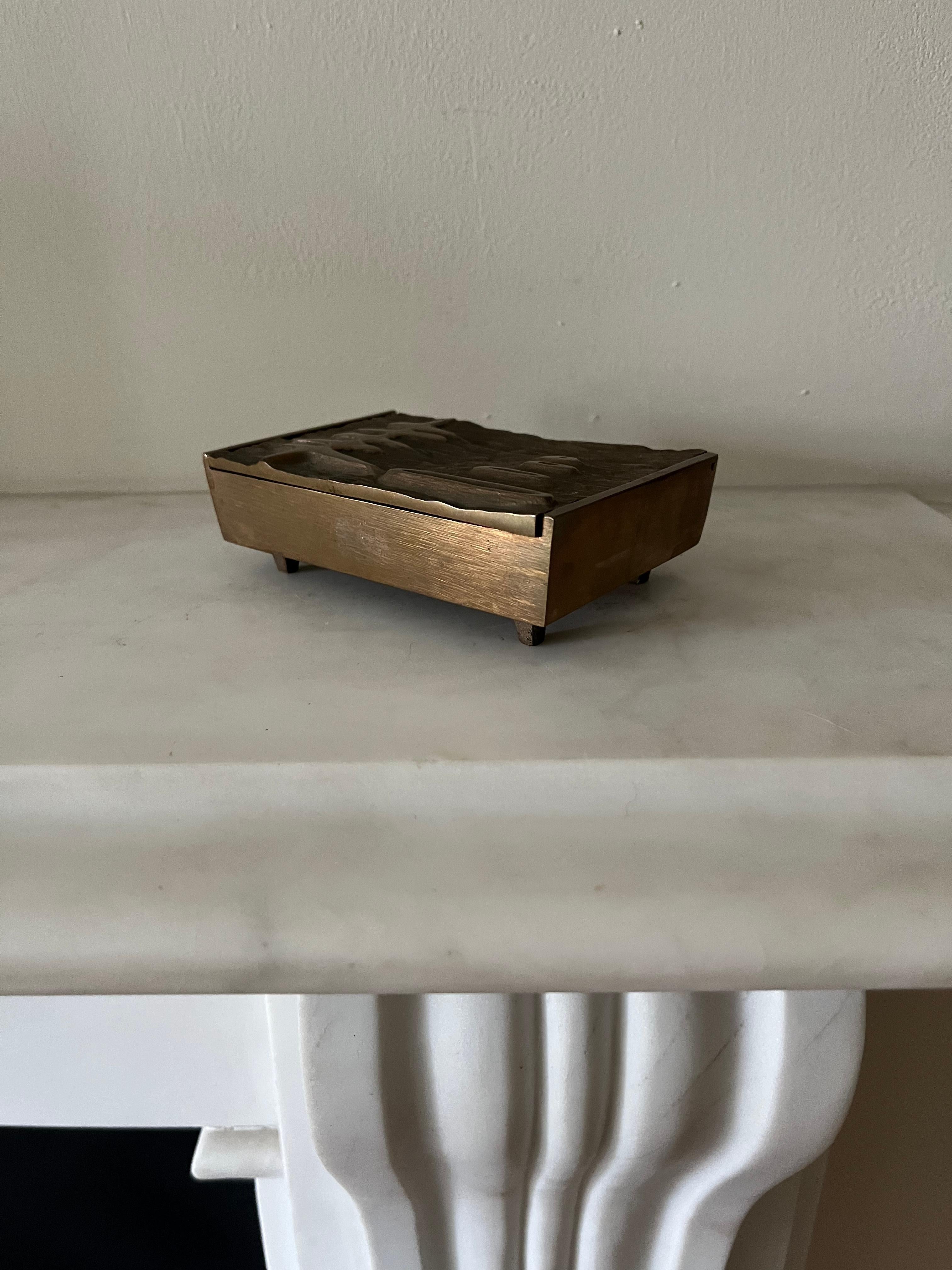 Jacques Lautertach small bronze box.  French c.1970’s For Sale 2