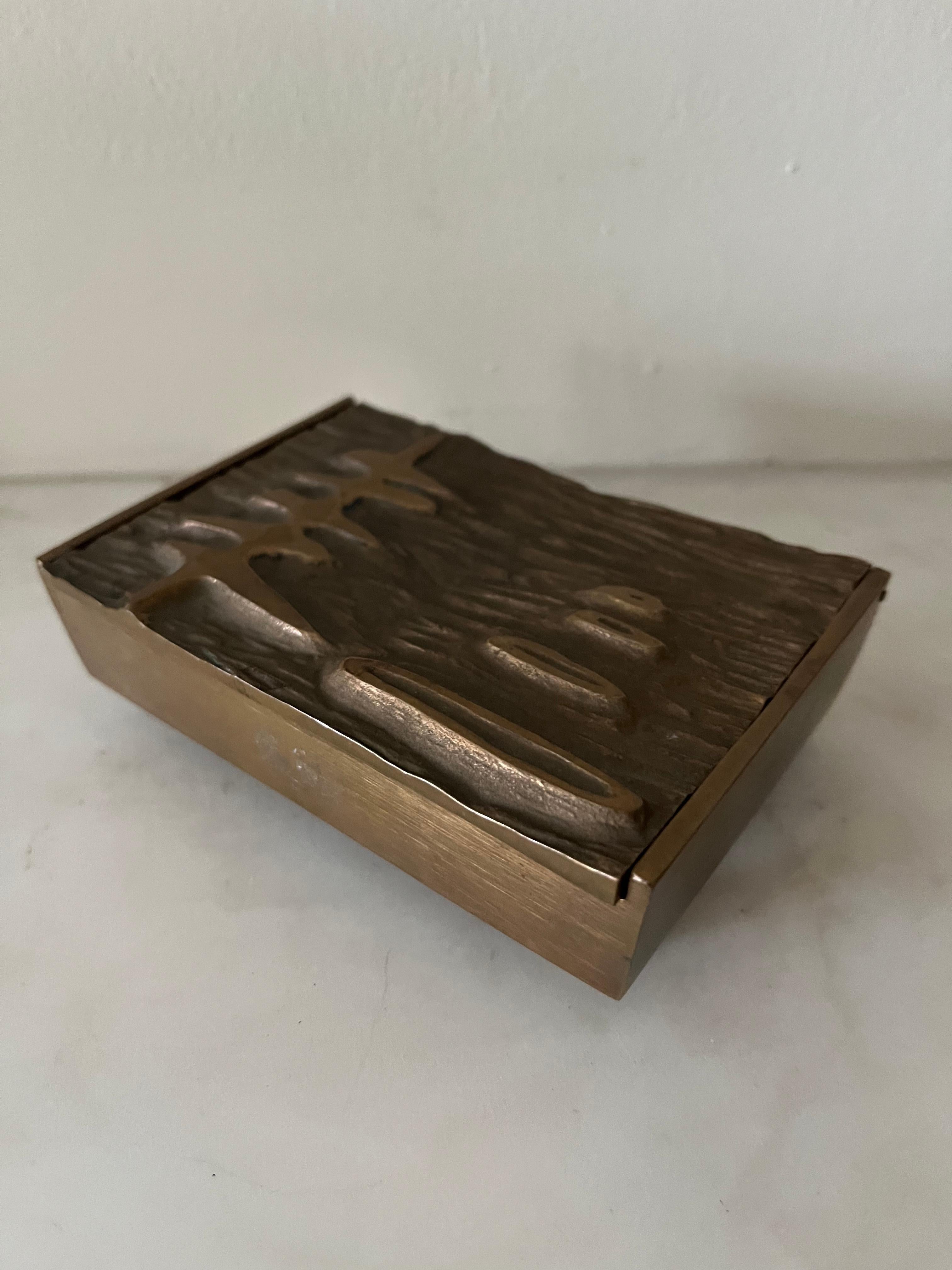 Jacques Lautertach small bronze box.  French c.1970’s For Sale 3
