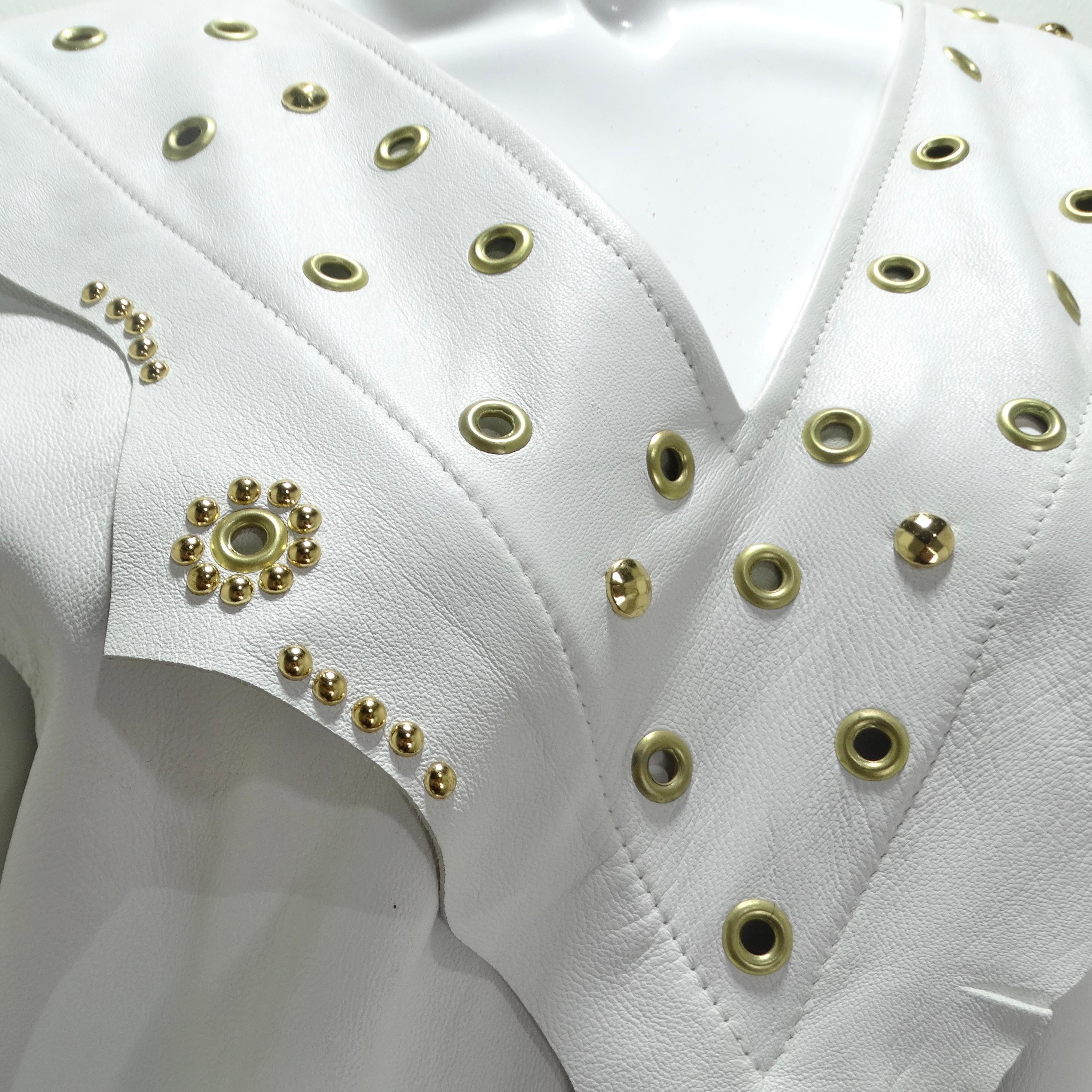 Gris Robe cloutée en cuir blanc Jacques Lelong des années 1980 en vente