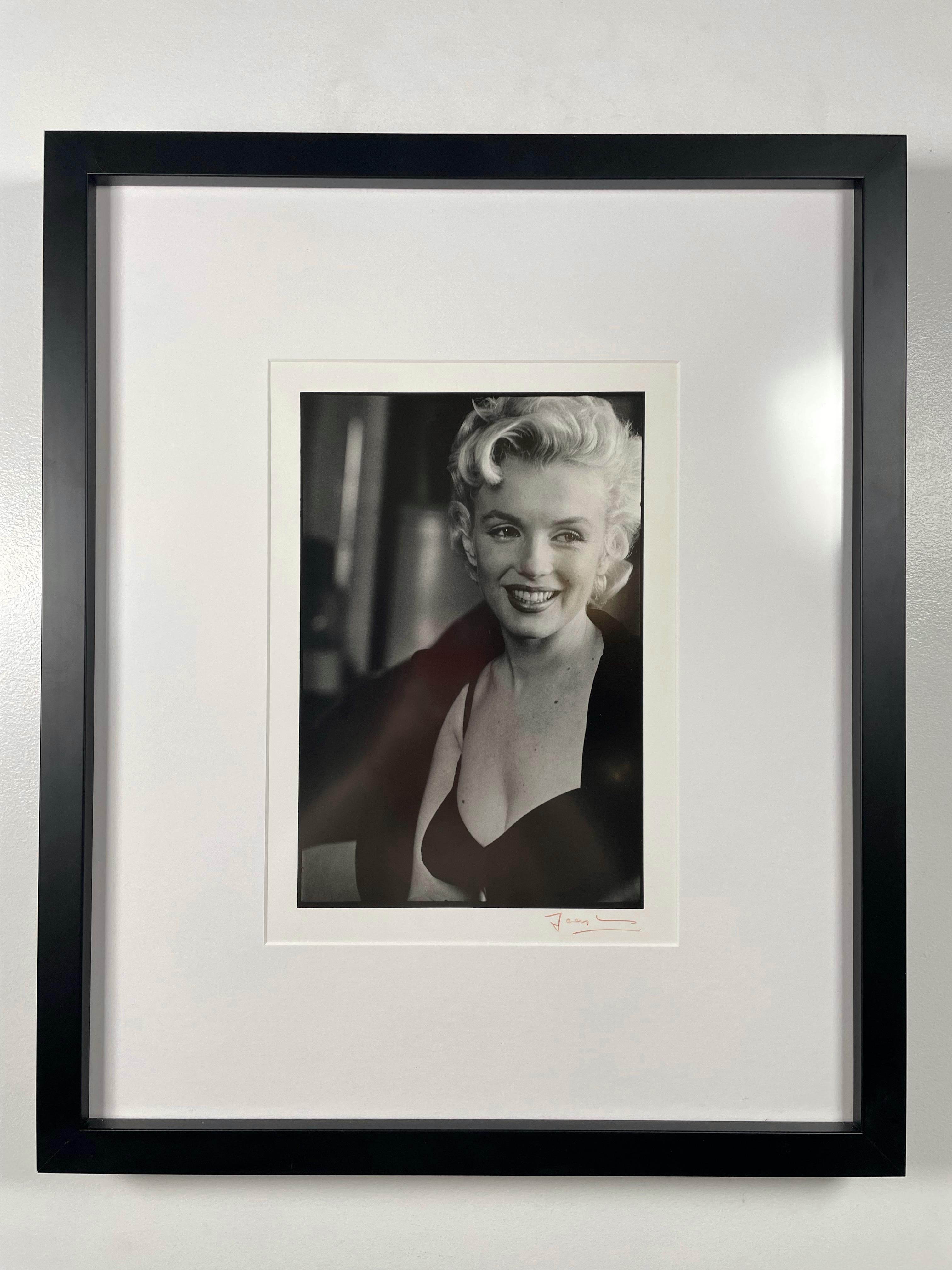 Jacques Lowe Black and White Photograph – Marilyn Monroe Lächeln