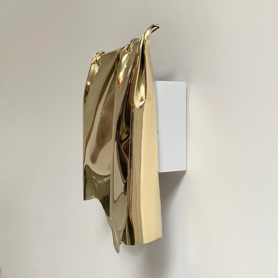 Jacques Moniquet Rare Large Drapé Brass Sconce By AAM Paris, circa 1975, France. In Good Condition For Sale In Brussels, BE