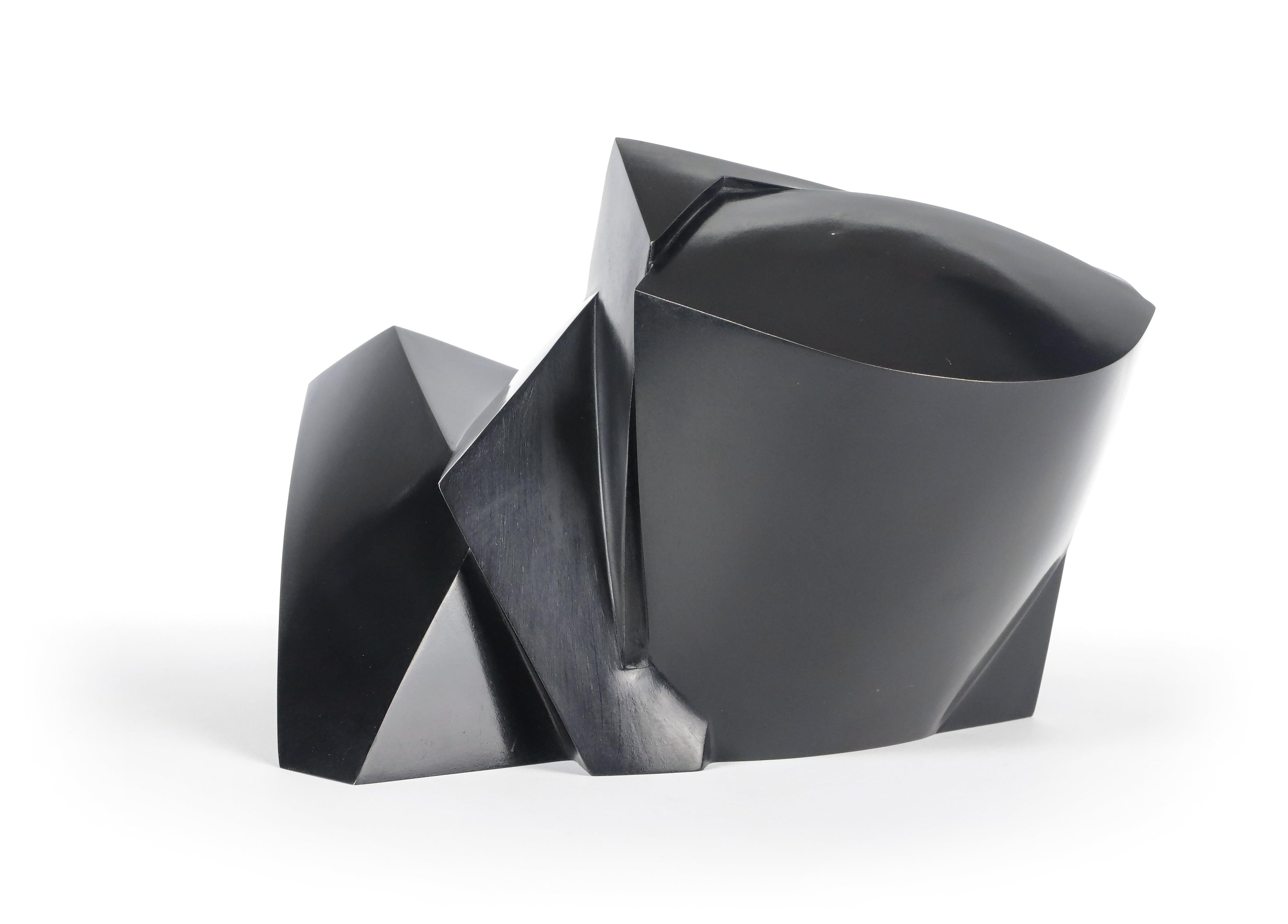 Anakio by Jacques Owczarek - Animal bronze black sculpture of a frog, geometric