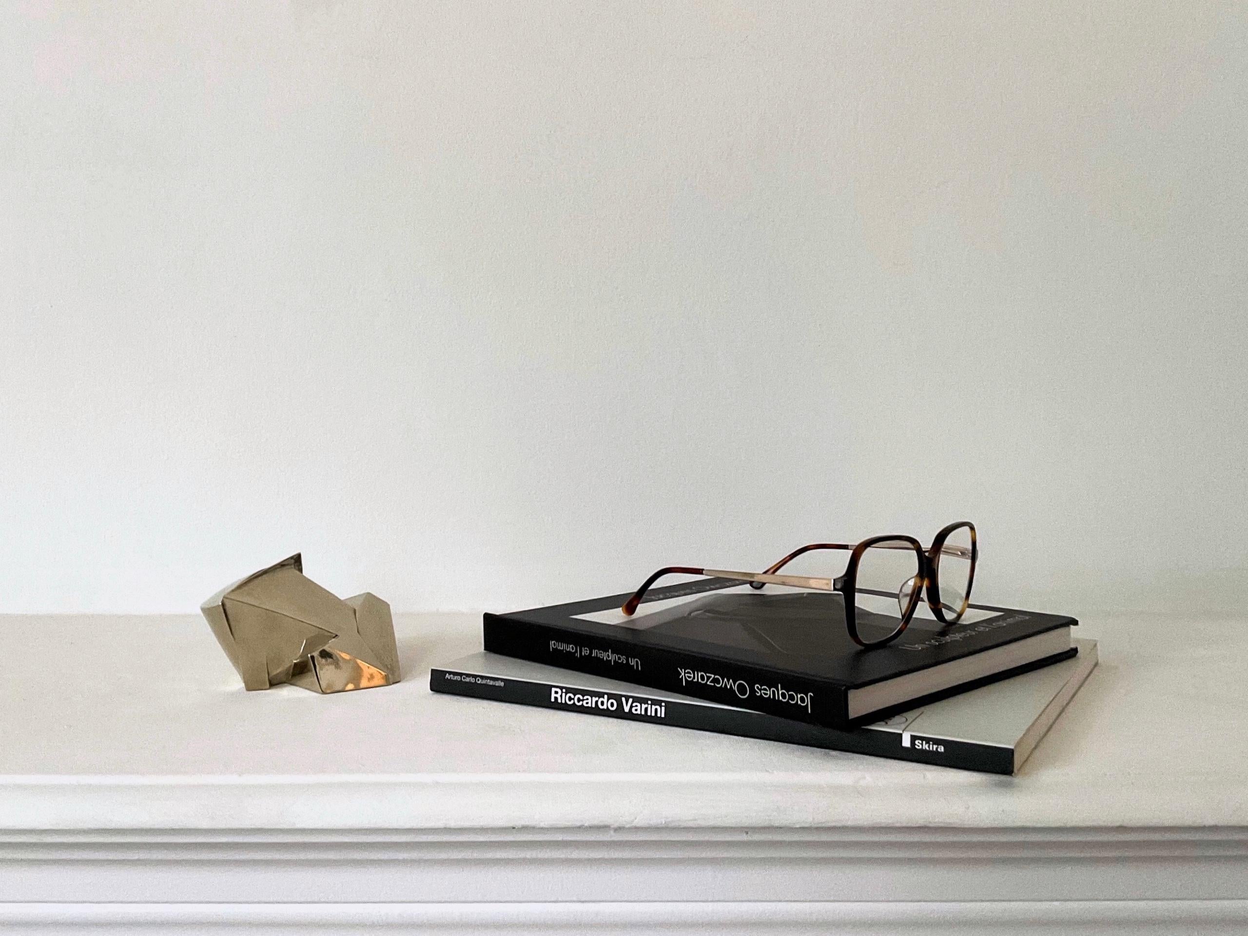 Anakio Must de Jacques Owczarek - Sculpture en bronze blanc, animal, abstrait en vente 1