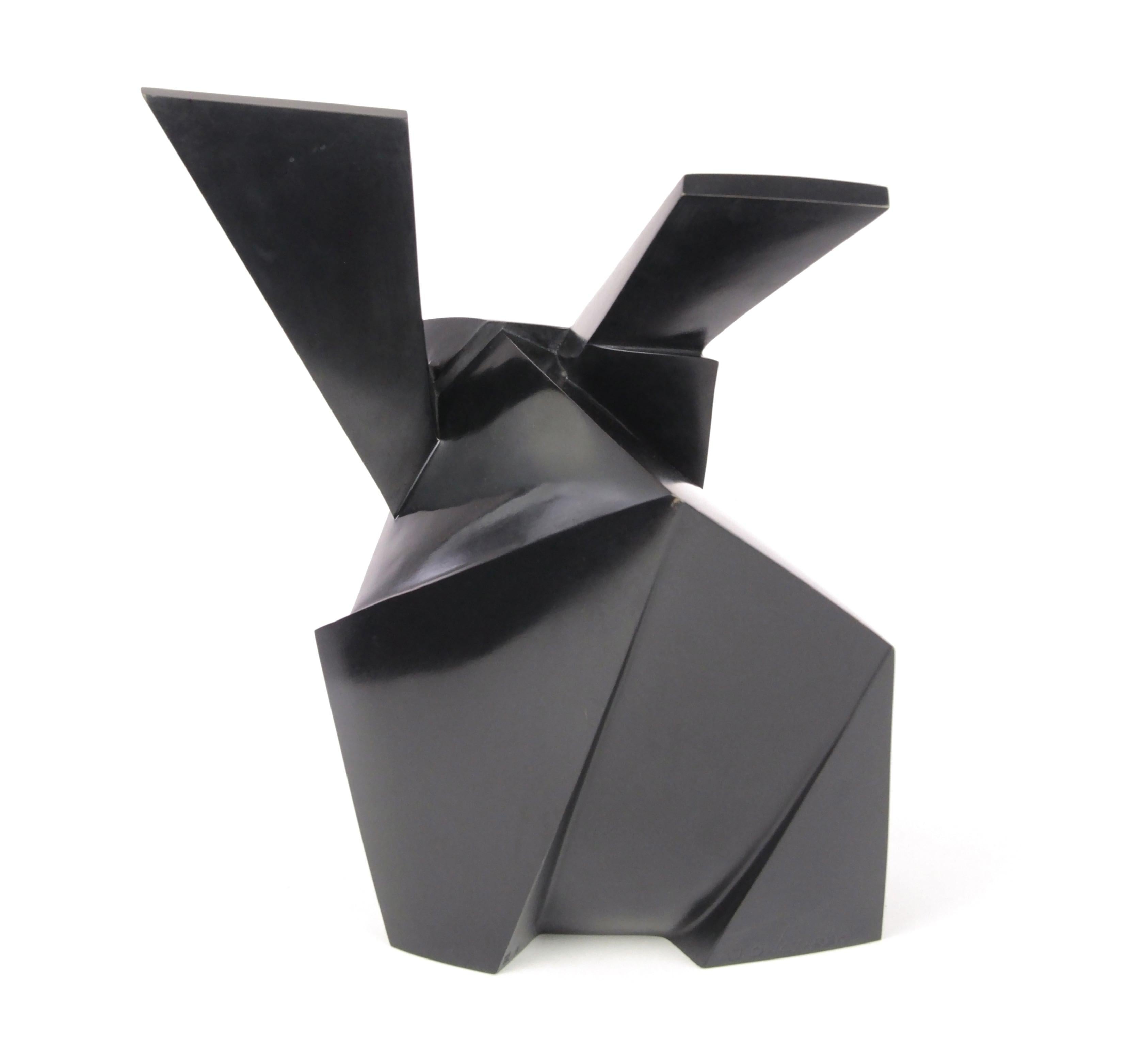 Jokio by Jacques Owczarek - Animal bronze sculpture of a rabbit, black colour en vente 1