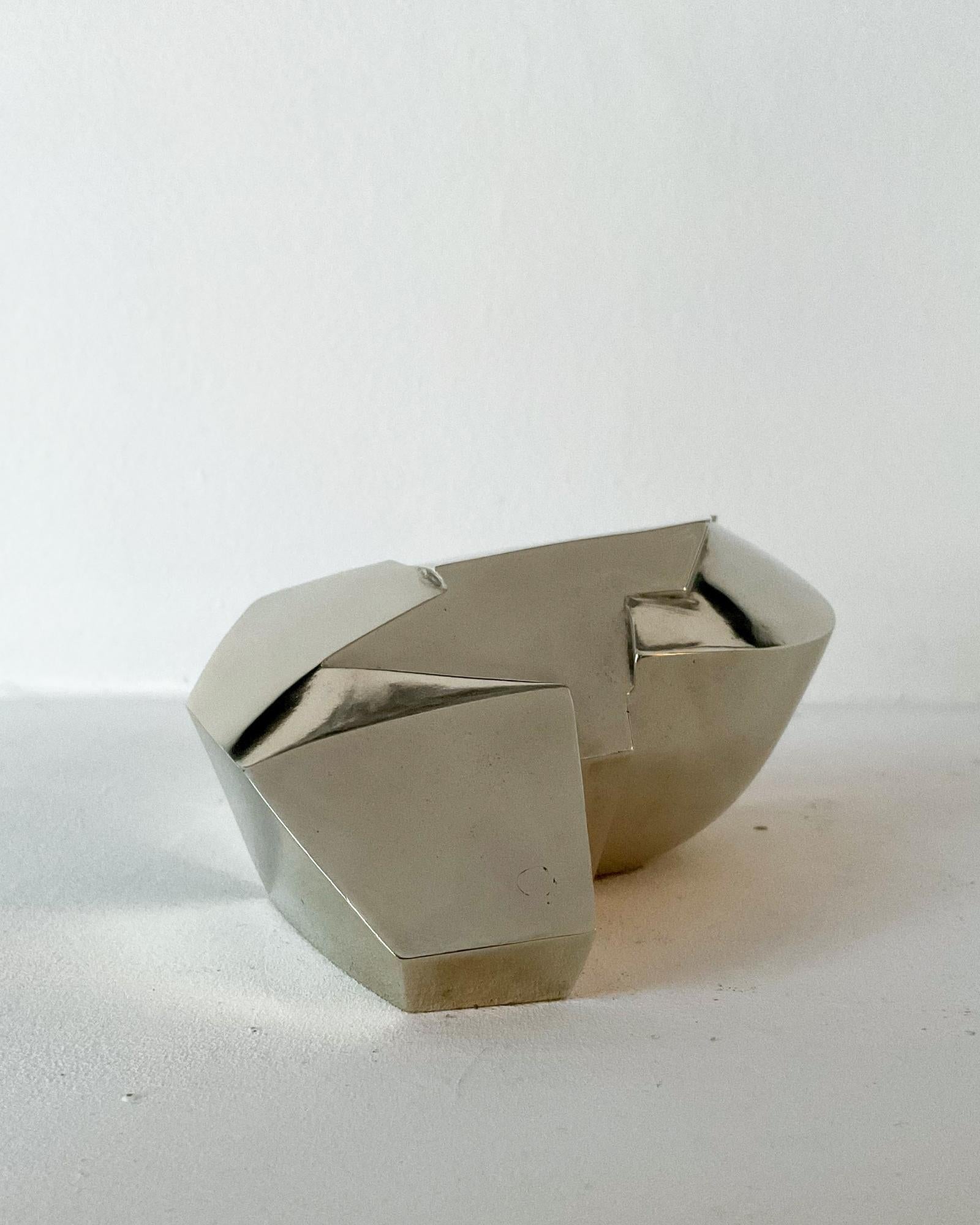 Kiode Must de Jacques Owczarek - Escultura de bronce blanco, animal, abstracto en venta 2