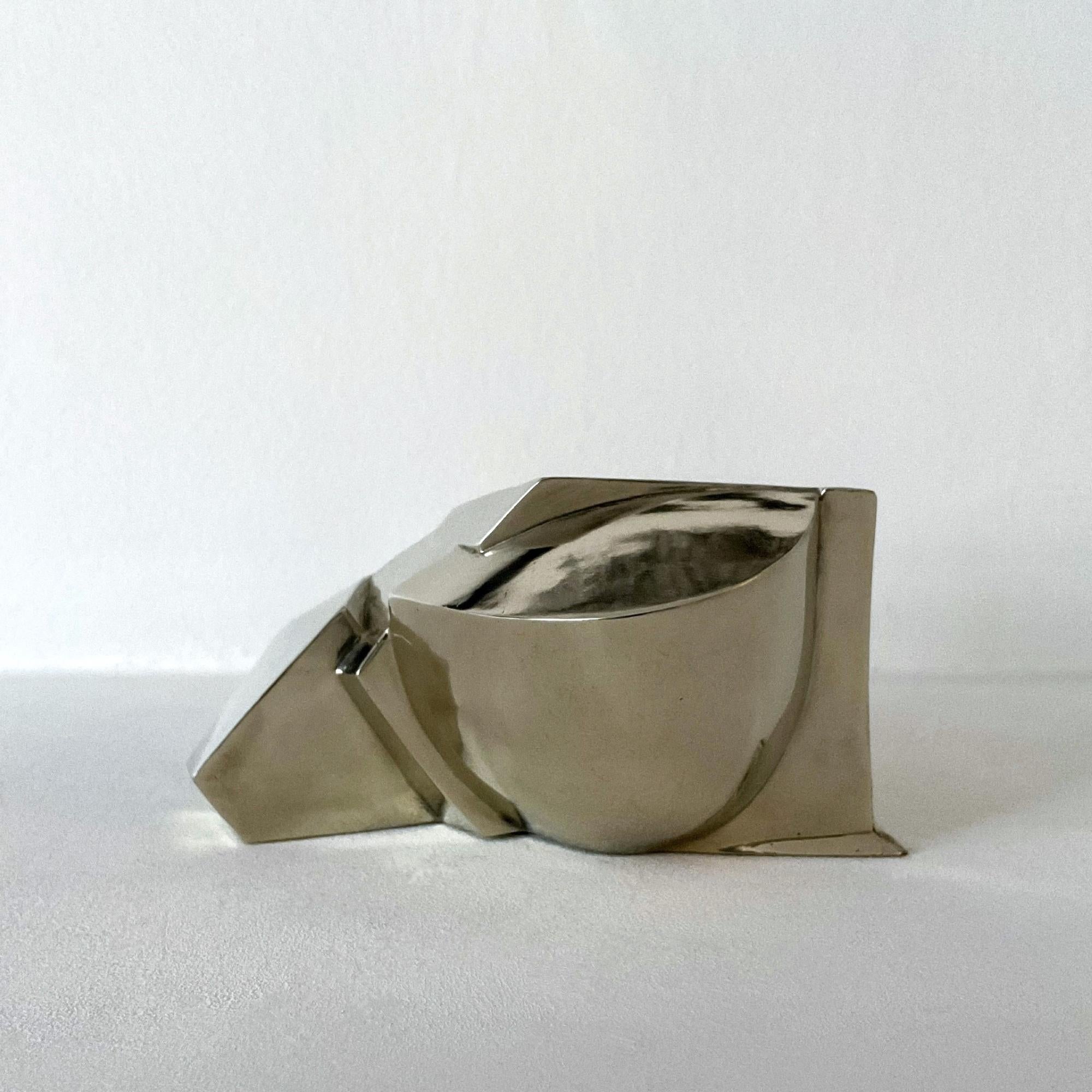 Kiode Must de Jacques Owczarek - Escultura de bronce blanco, animal, abstracto