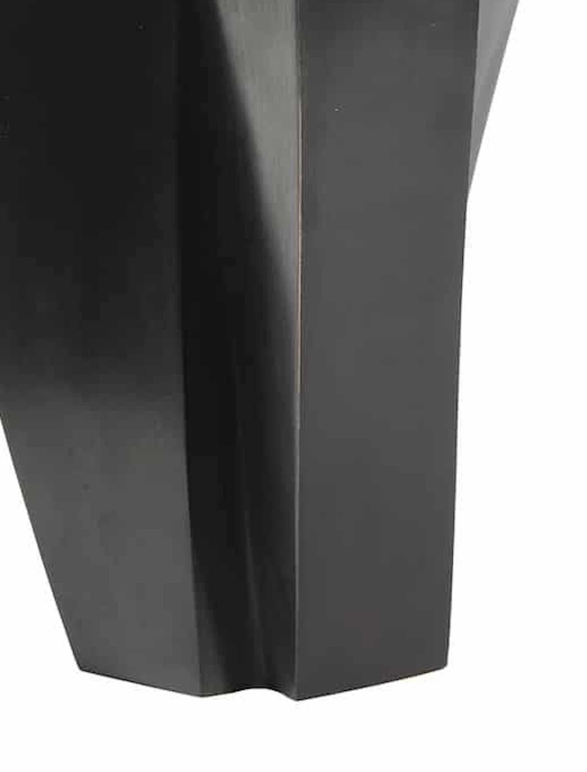 Kiomba by Jacques Owczarek - Animal bronze black sculpture of a lion, smooth im Angebot 3
