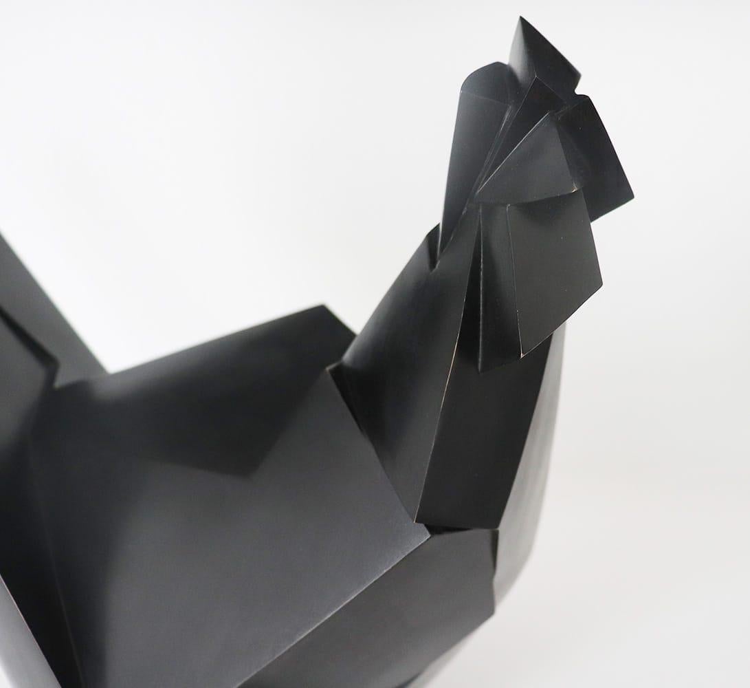 Monakio par Jacques Owczarek - Sculpture animalière en bronze d'un poulet, noir, oiseau en vente 3