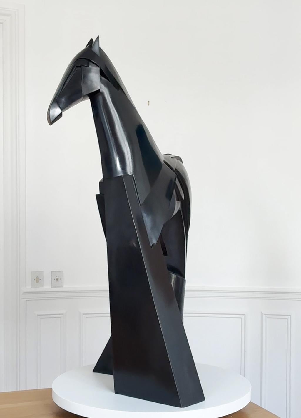 Xsakioro di Jacques Owczarek - Scultura animale in bronzo nero di un cavallo liscio in vendita 1