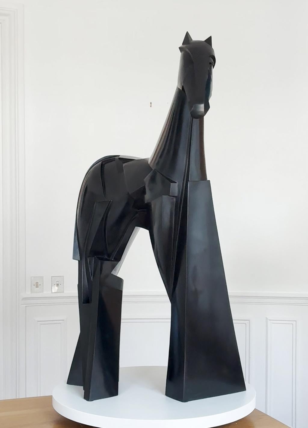 Xsakioro di Jacques Owczarek - Scultura animale in bronzo nero di un cavallo liscio in vendita 2