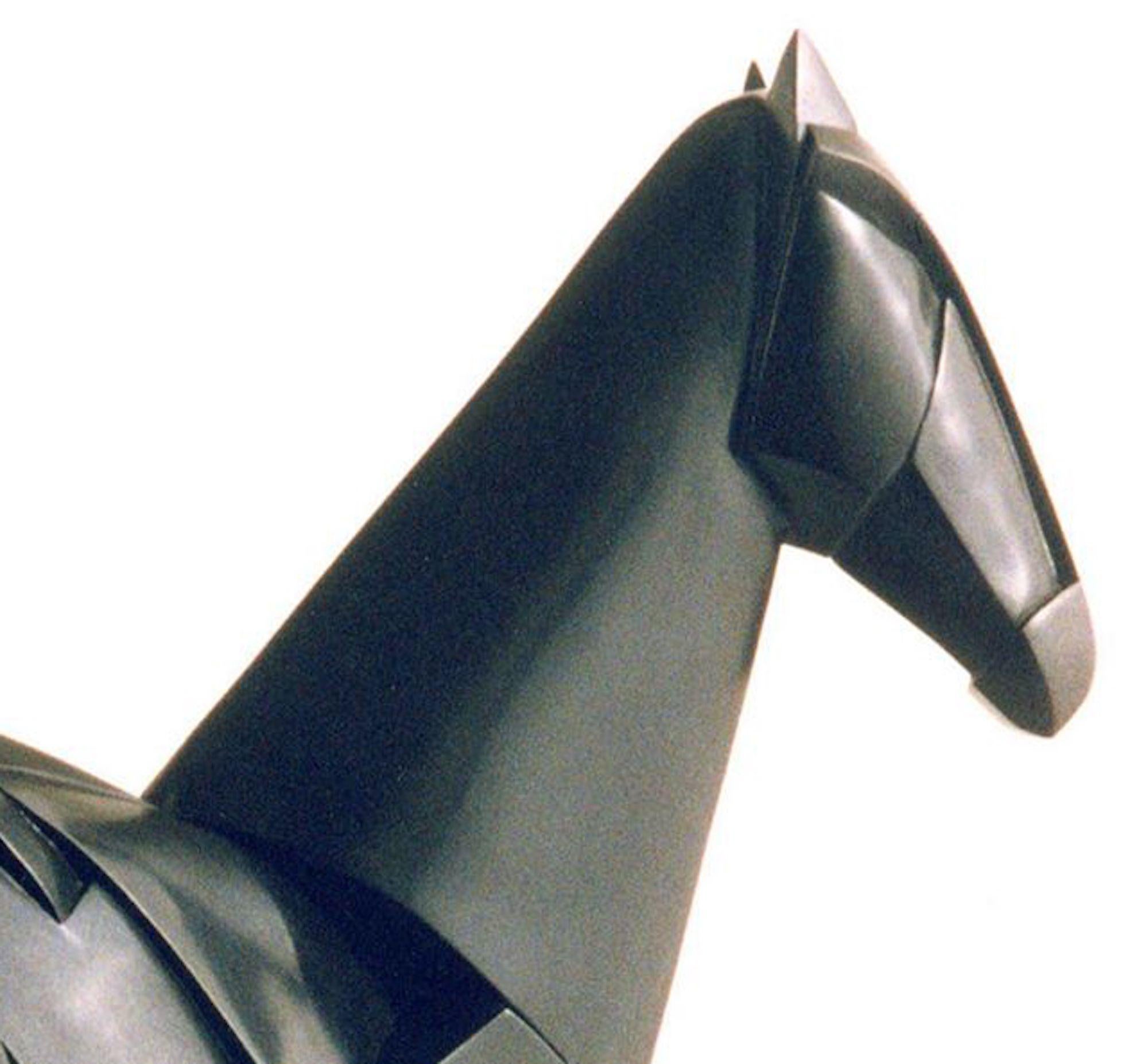 Xsakioro von Jacques Owczarek – schwarze Tier-Bronze-Skulptur eines Pferdes, glatt im Angebot 4