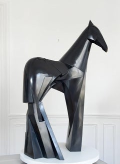 Xsakioro von Jacques Owczarek – schwarze Tier-Bronze-Skulptur eines Pferdes, glatt