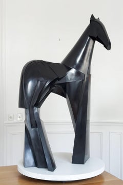 Xsakioro di Jacques Owczarek - Scultura animale in bronzo nero di un cavallo liscio