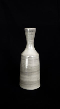 Jacques Pouchain, französischer Künstler, graue Keramikvase