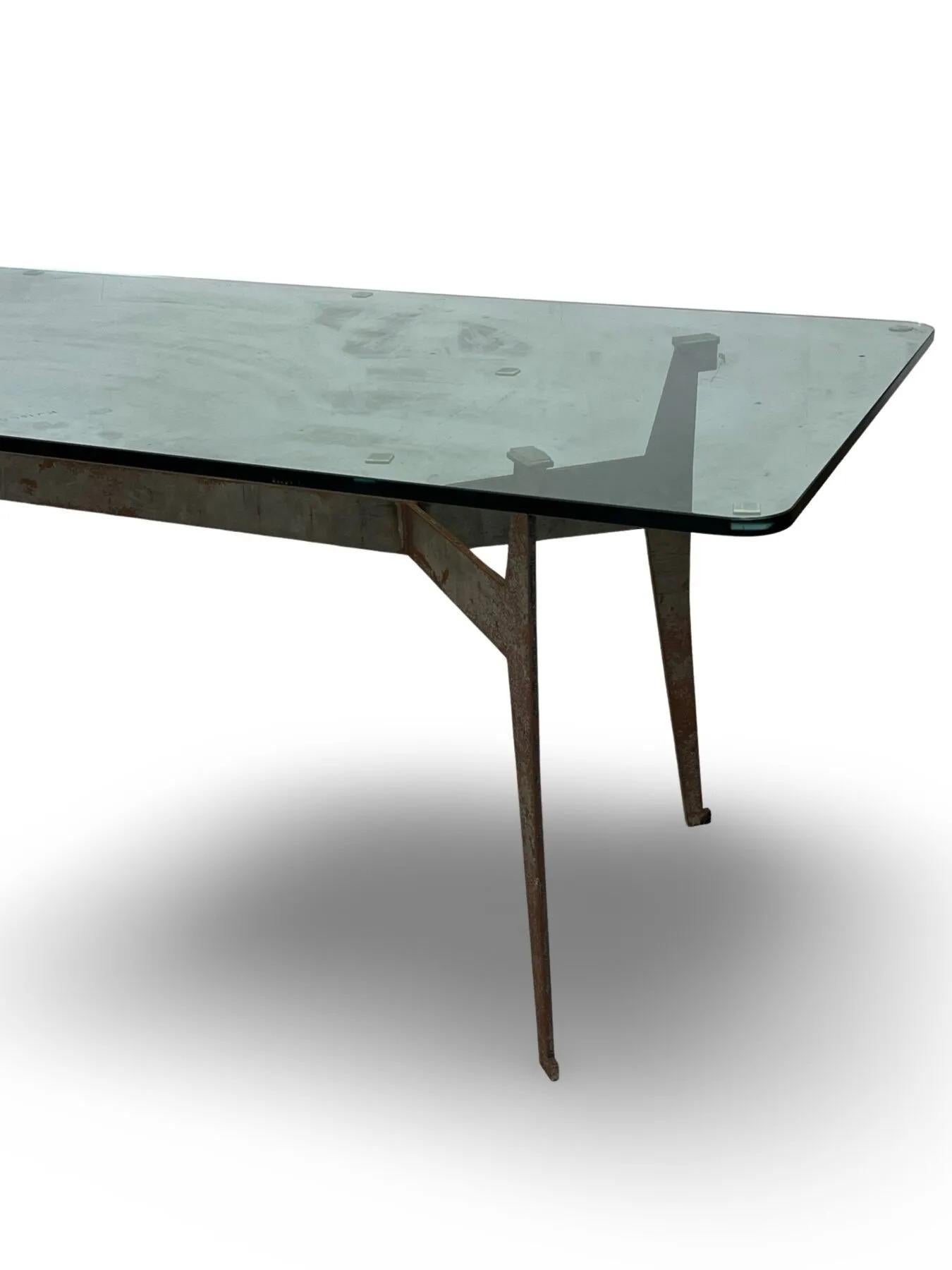 Jacques Quinet (1918-1992) attributed to, large table with metal base circa 1970 In Good Condition For Sale In Saint-Ouen, FR