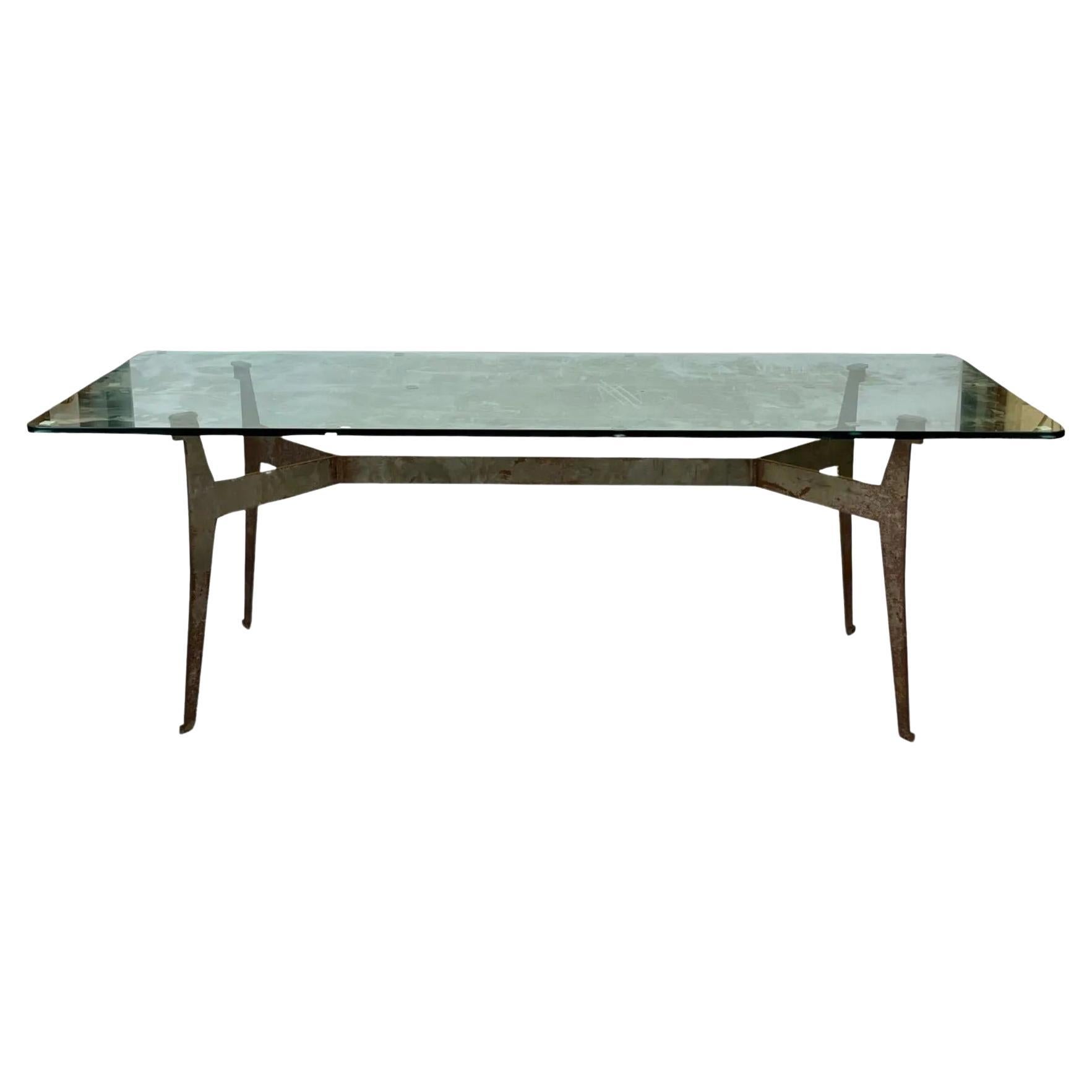 Jacques Quinet (1918-1992) attribuito a, grande tavolo con base in metallo circa 1970
