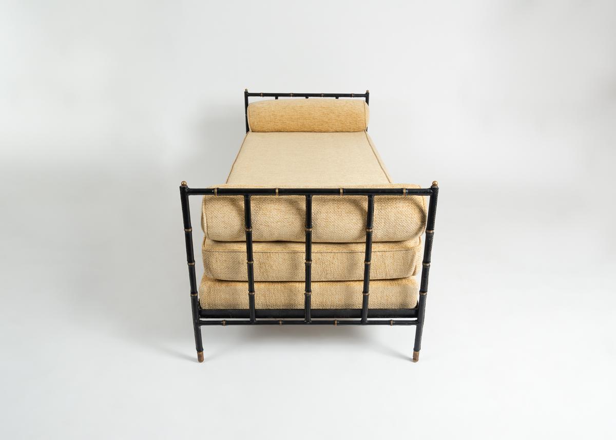 Jacques Quinet, Saddle-Stitched Leather Daybed, France, circa 1955 In Good Condition In New York, NY