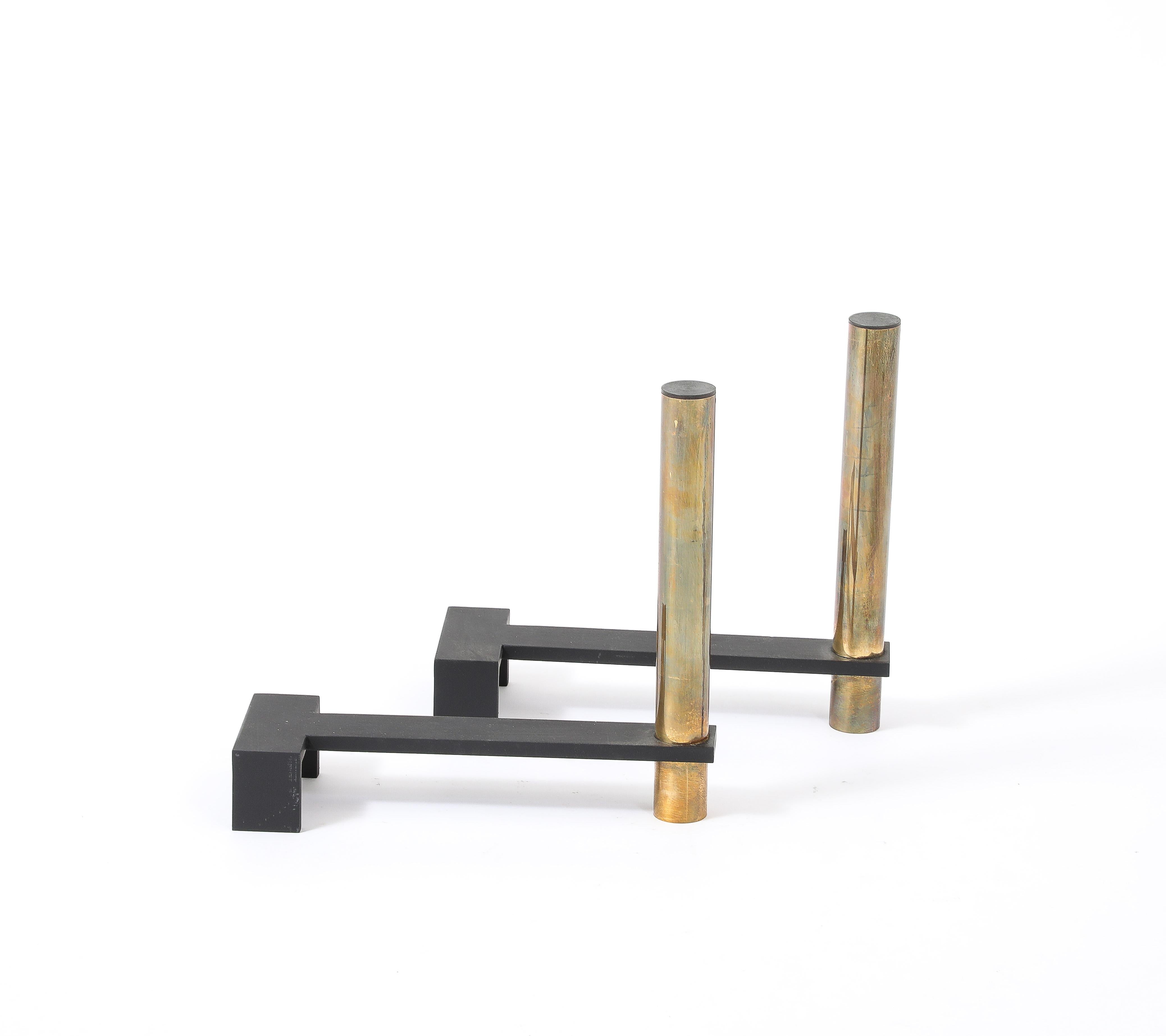 Laiton Andirons simples de Jacques Quinet, France 1950's en vente