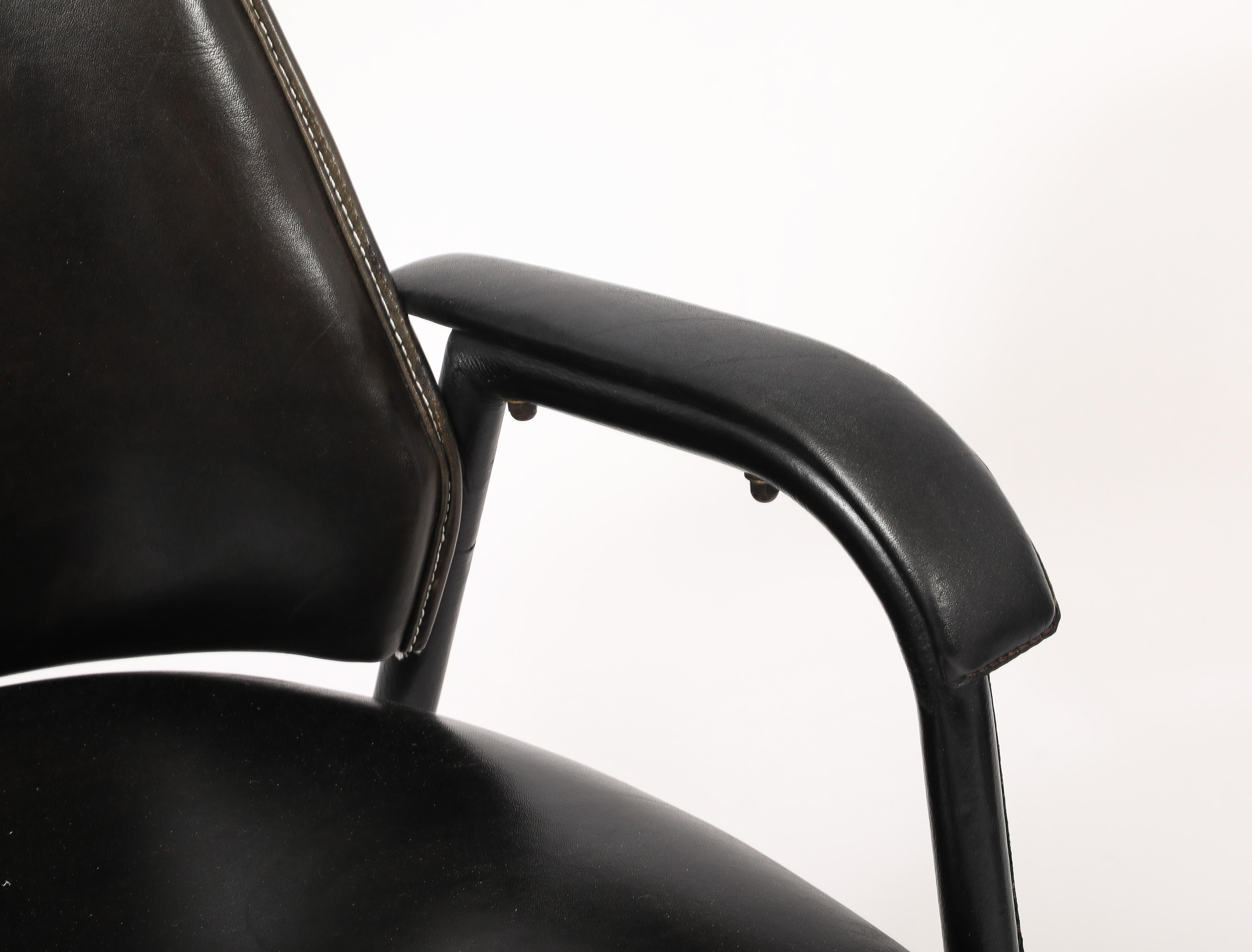 Jacques Quinet Besucherstühle, Frankreich 1950er Jahre (Moderne der Mitte des Jahrhunderts) im Angebot