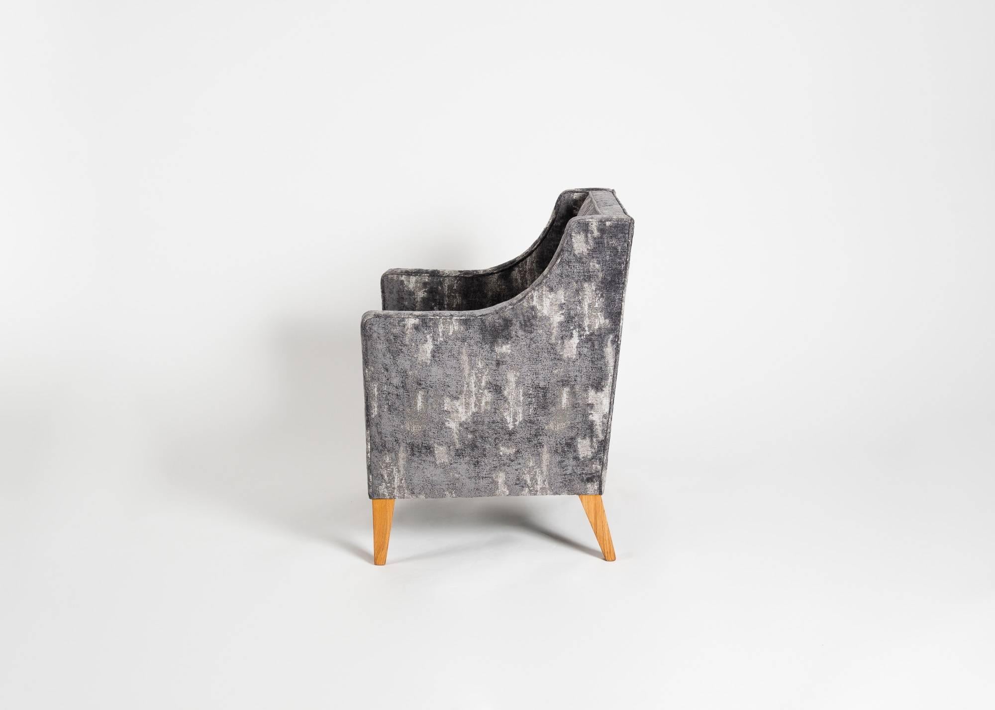 Laqué Paire de fauteuils de Jacques Quinet, France, milieu du 20e siècle en vente