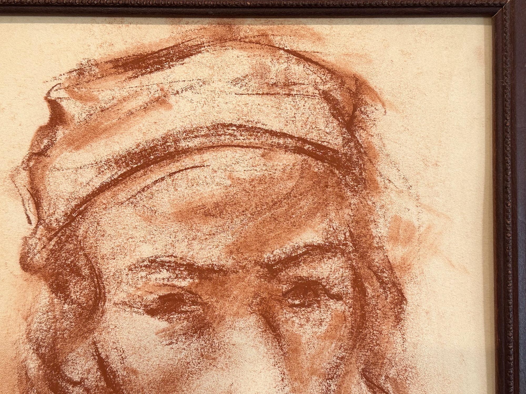 Este cuadro representa un caprichoso retrato de un Joven con gorra. Se presta gran atención a los detalles, mientras se percibe una emoción en el rostro del niño. El color sepia utilizado y los trazos rápidos son lo que hace que este cuadro sea tan