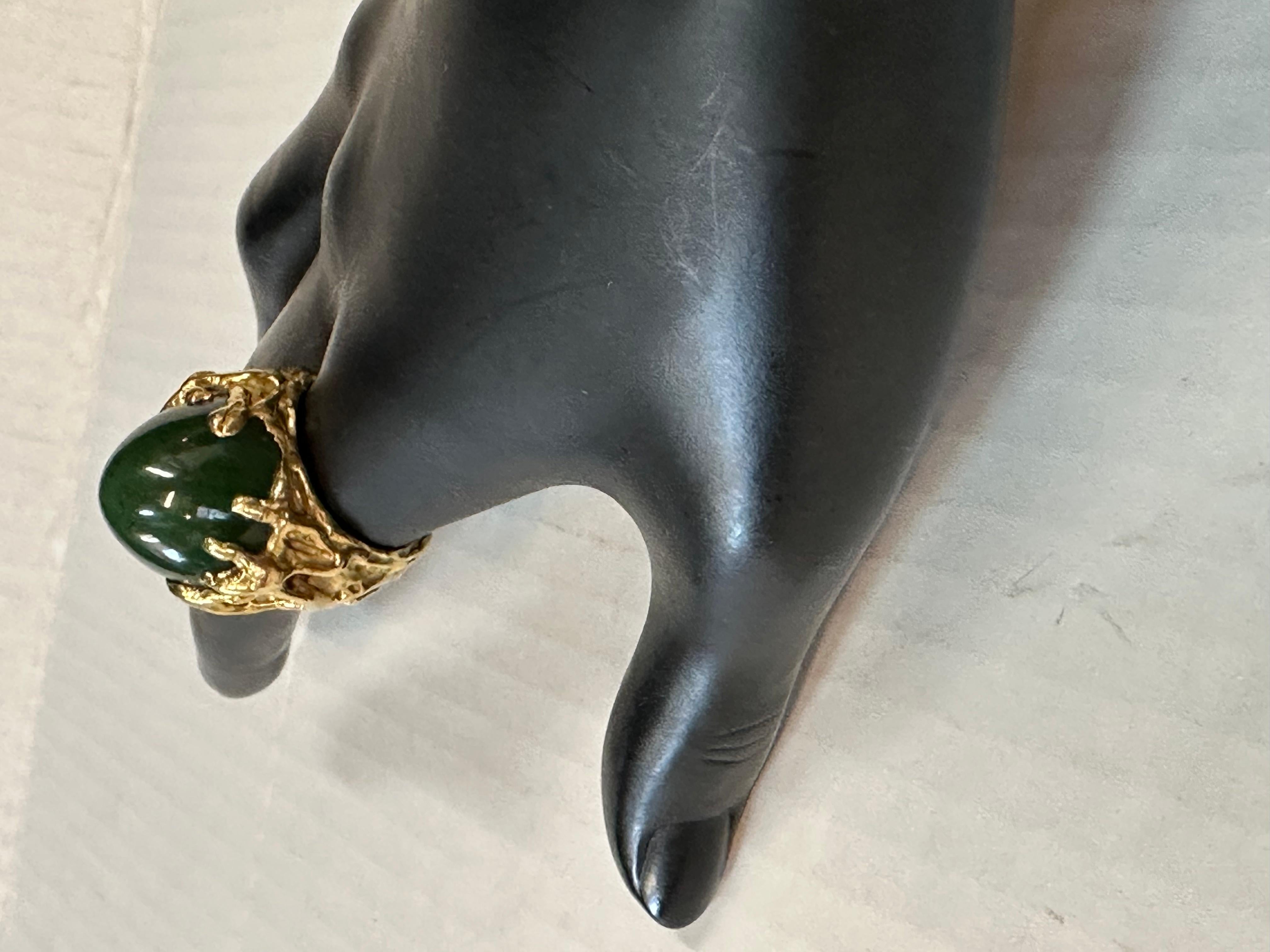 Jade 18K Gold Ring In Good Condition For Sale In Bronx, NY