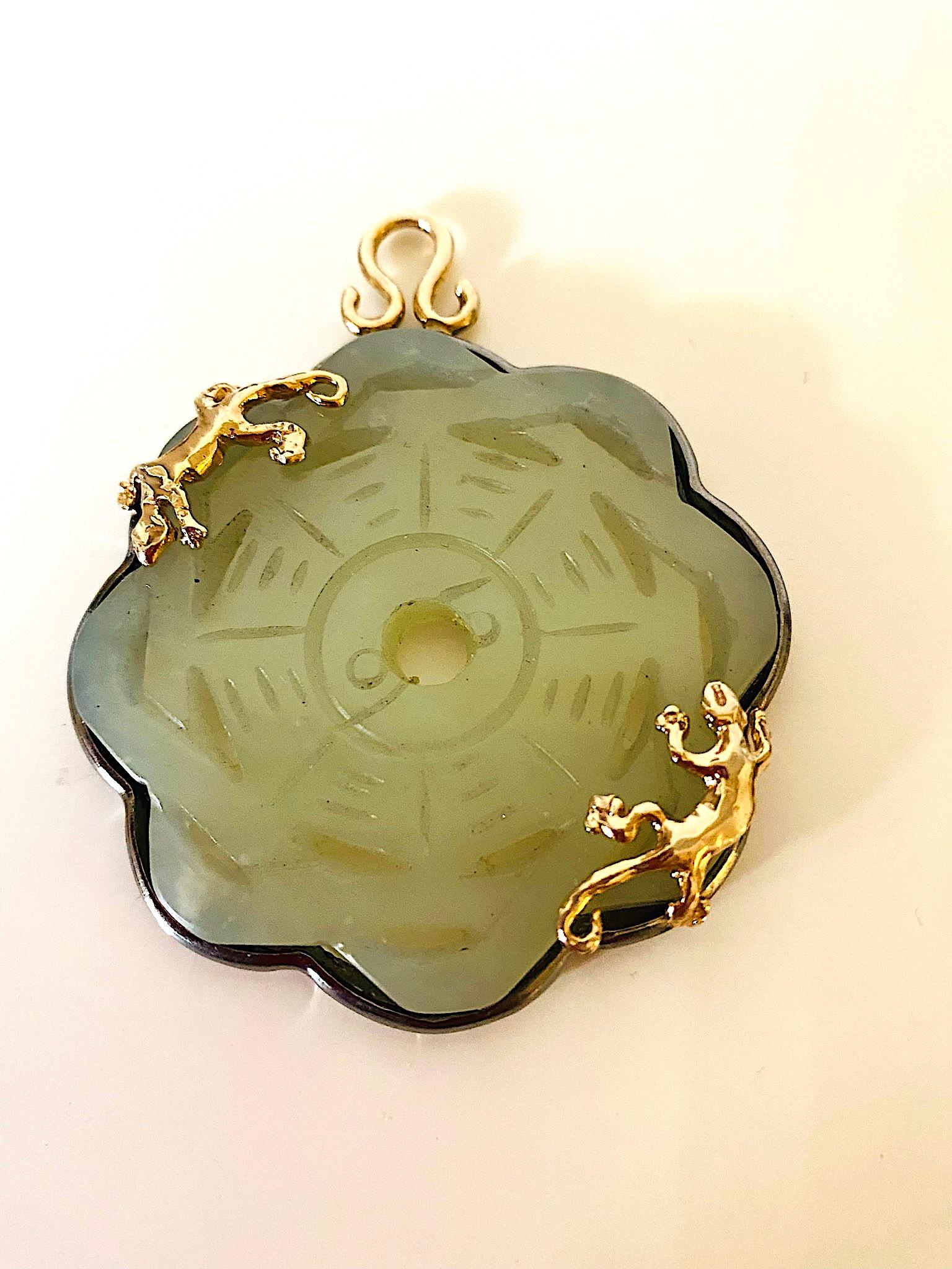 Geschnitzter Jade-Anhänger 24 Karat vergoldete Lucky and Love Gecko Seiden-Seiden-Seiden-Seil-Halskette 1