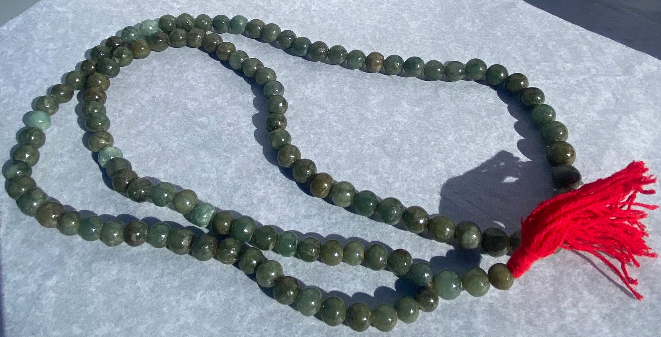Women's or Men's Jade 40” Strand Beads For Sale