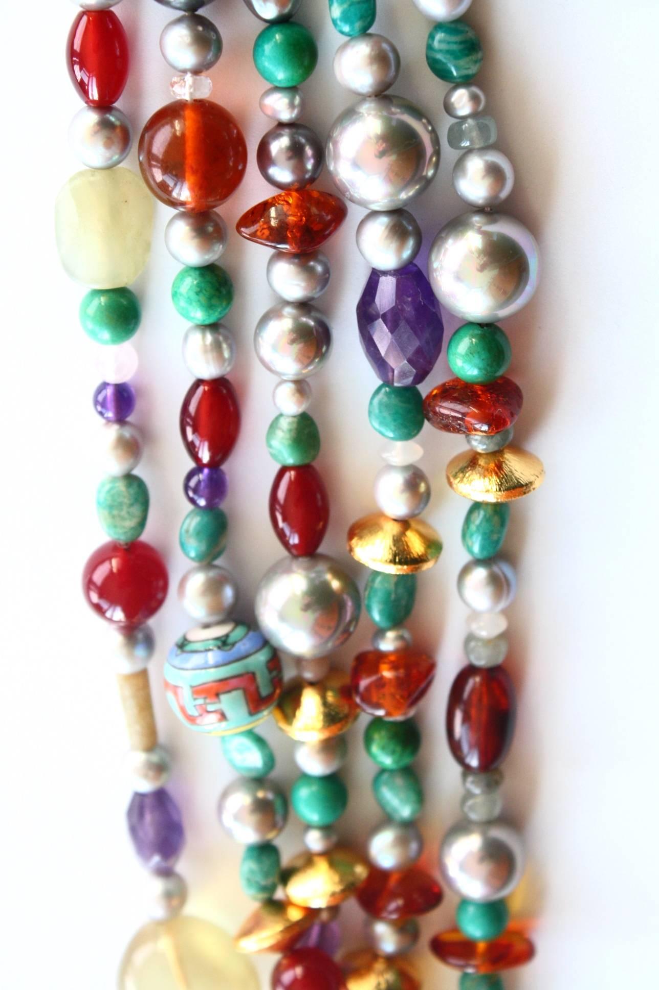 Jade, Bernstein, Amethyst, Antiquitäten, geschnitzte Jade-Elemente, lange Halskette im Zustand „Neu“ im Angebot in Milan, IT