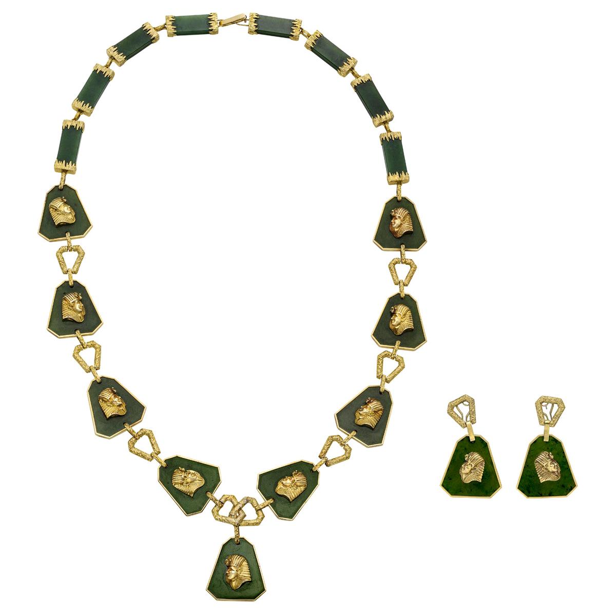 Jade and 14 Karat Gold Necklace with Earrings For Sale