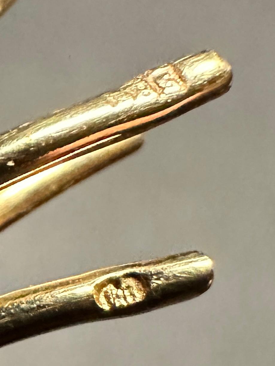 20th Century Jade And Coral 14K Gold Strawberry Branch Pin Brooch For Sale