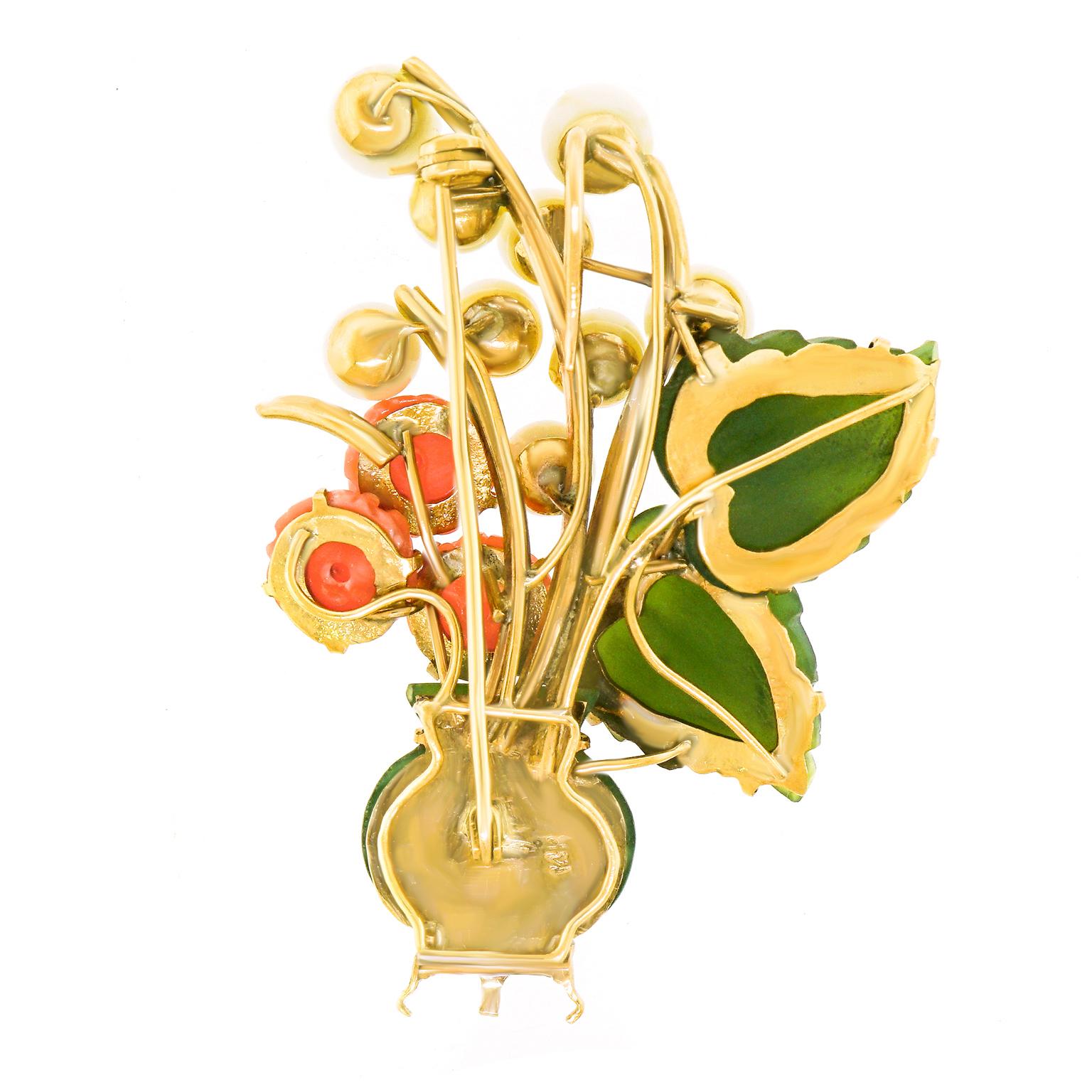 Jade and Coral Flower Arrangement Gold Brooch In Excellent Condition In Litchfield, CT
