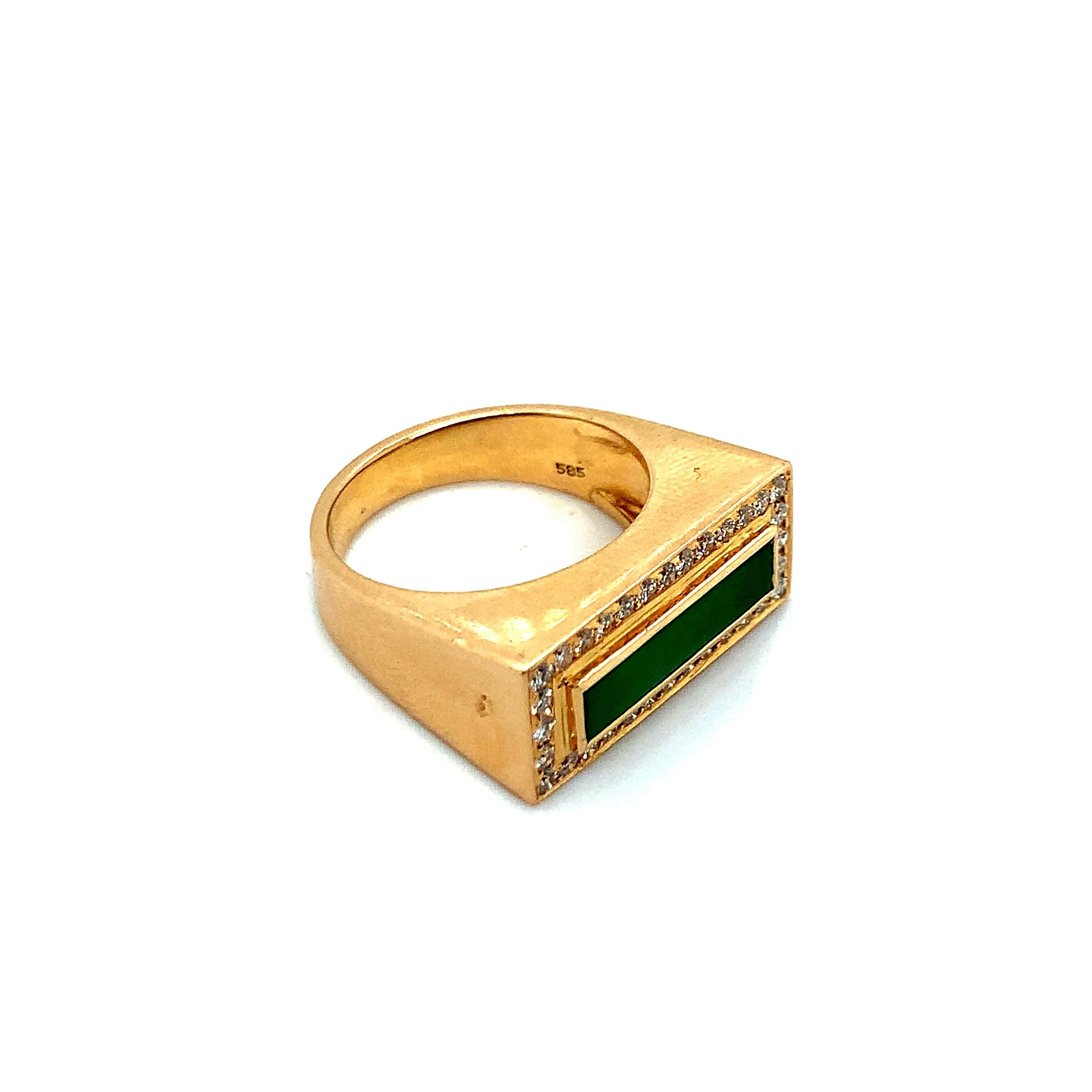 Jade and Diamond Gold Ring  For Sale 3