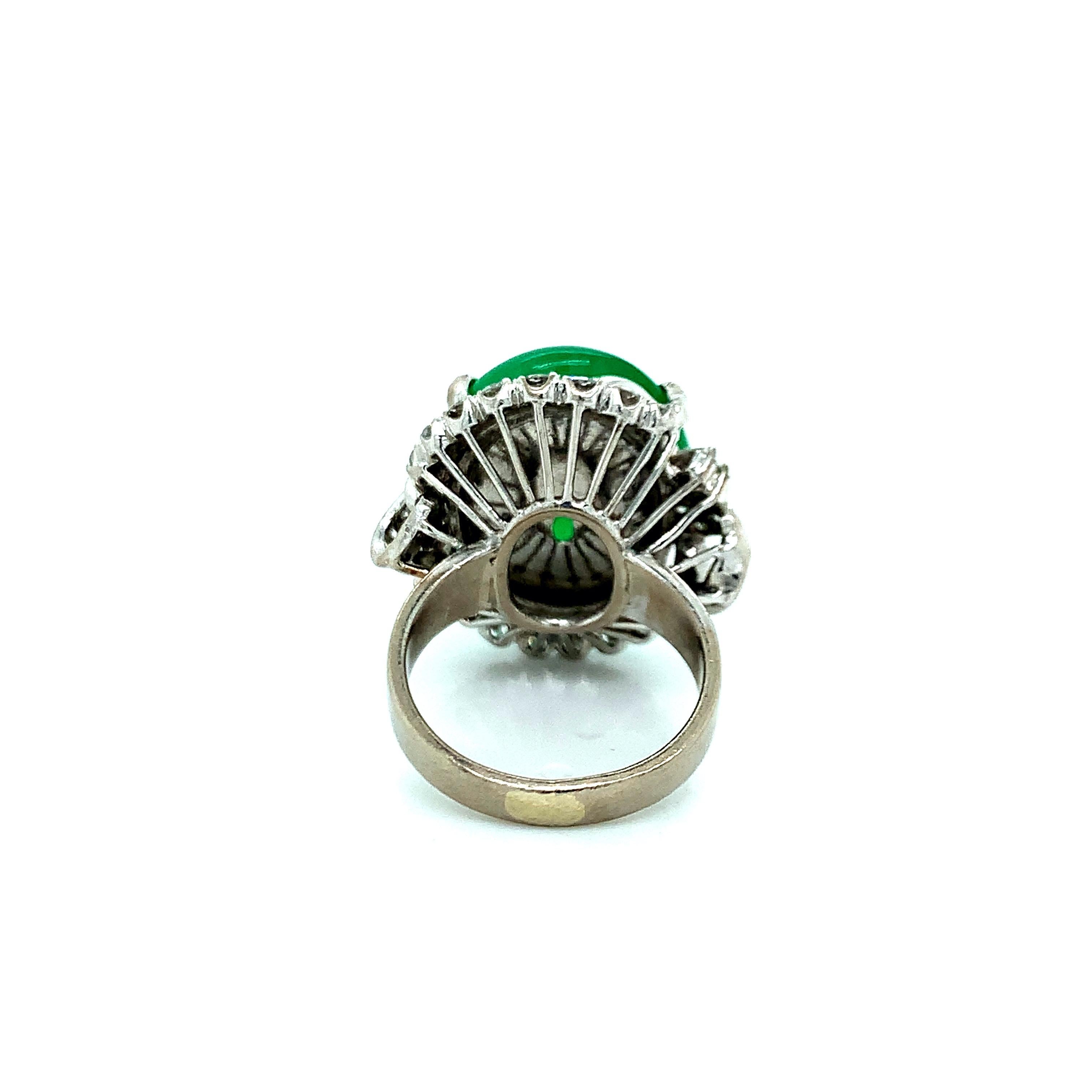 Jade and Diamond Ring In Excellent Condition For Sale In New York, NY