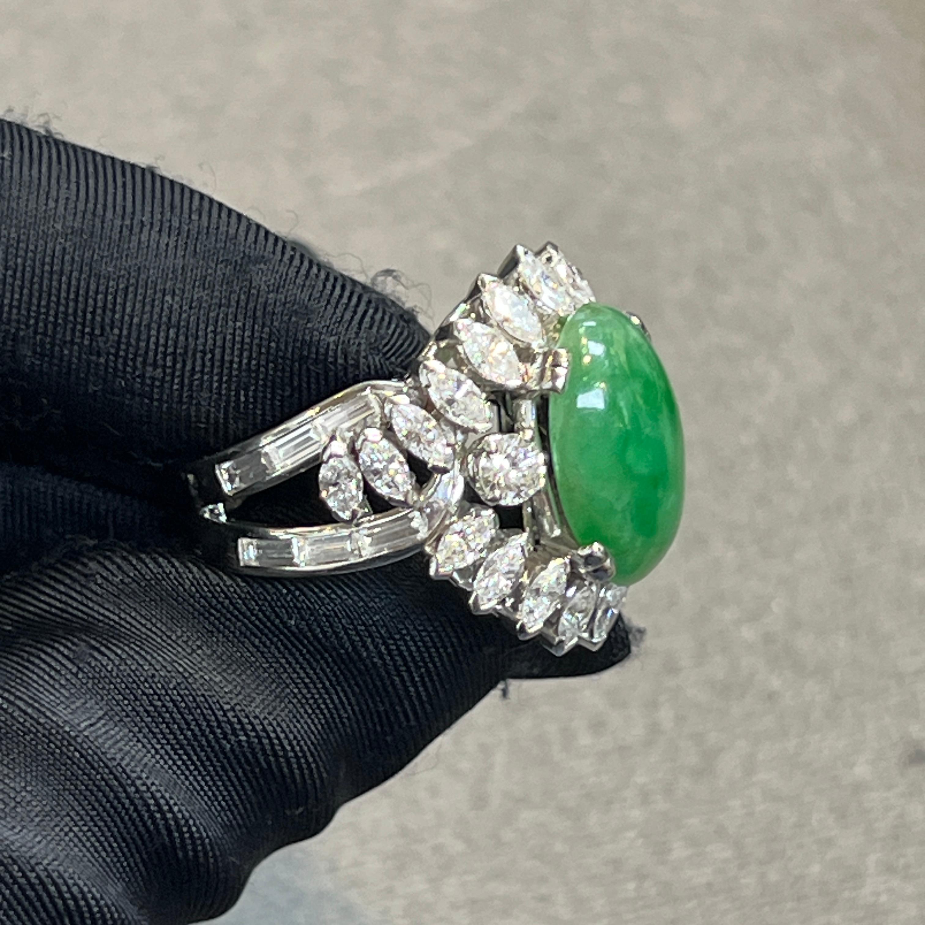 Jade and Diamond Ring In Excellent Condition For Sale In New York, NY