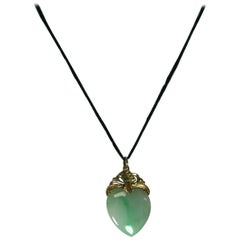 Pendentif coeur en jade et or
