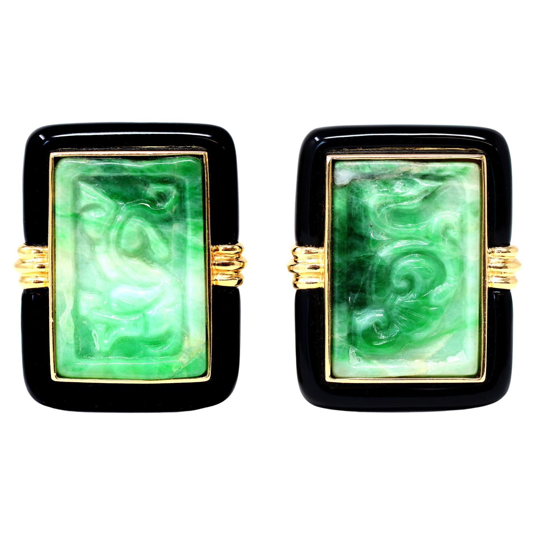 Jade and Onyx Clip Earrings CA 1970 in 14K For Sale