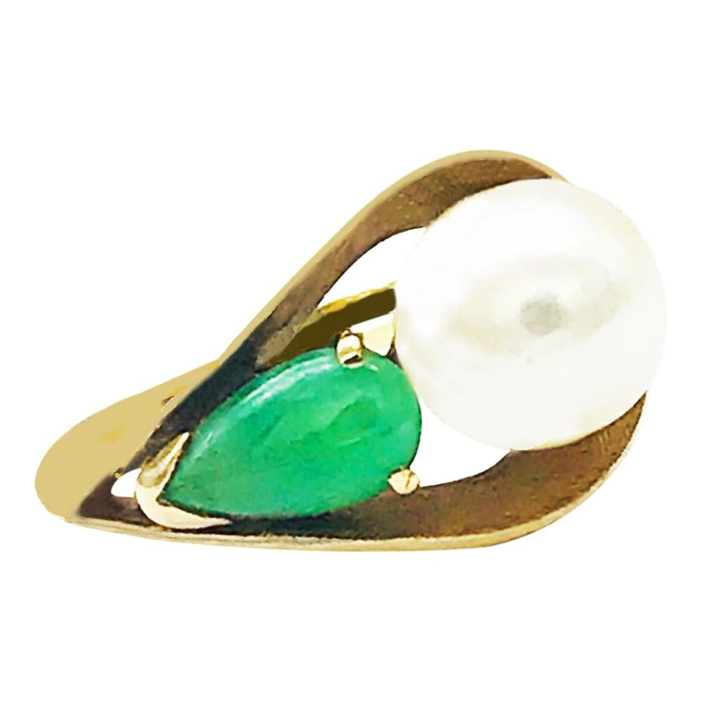 Jade and Pearl Modern Ring 14 Karat Yellow Gold
