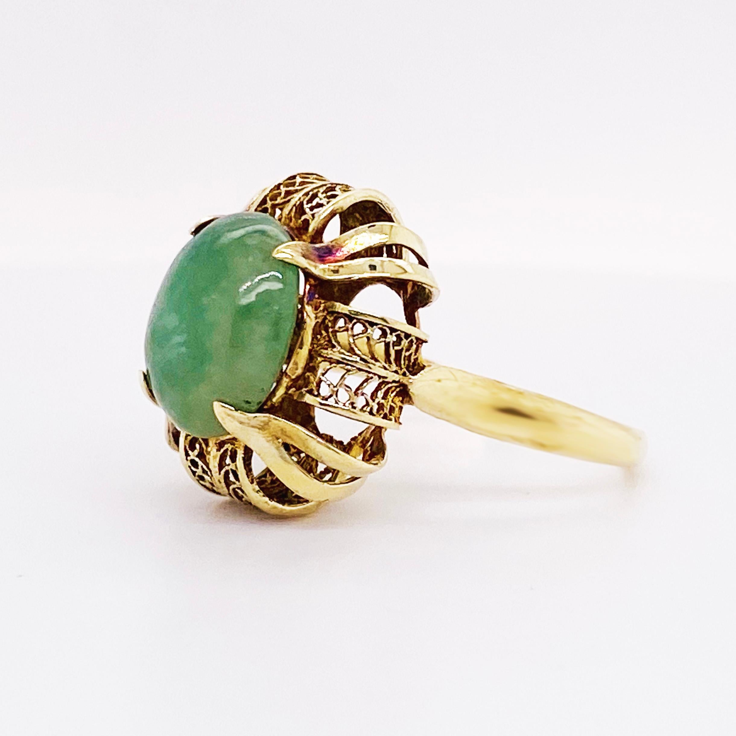 Cabochon Jade Antique Ring, Jadeite Jade Ring in 14K Yellow Gold, Antique Filigree Ring For Sale