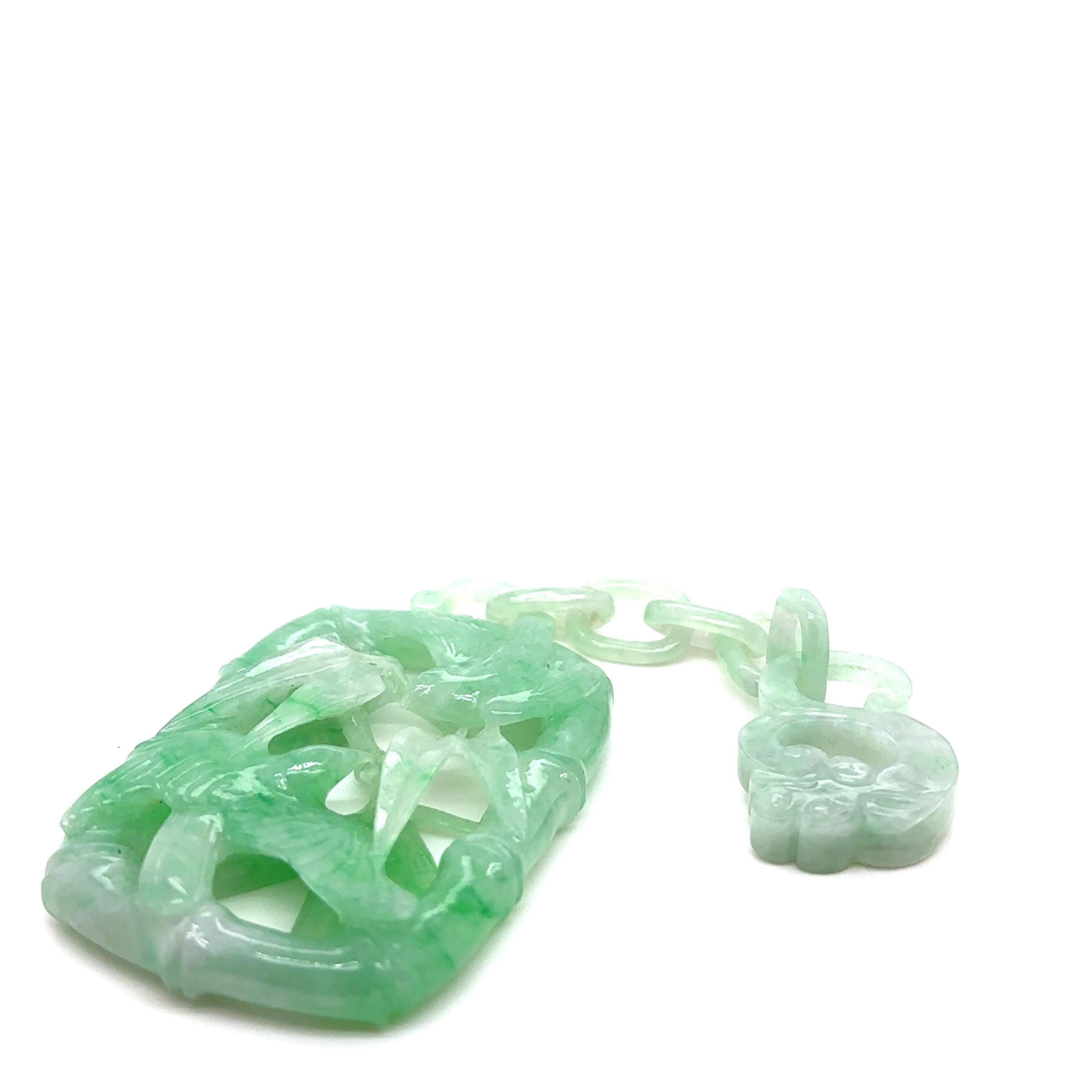 Jade Bamboo Bird Carving In New Condition For Sale In Hong Kong, HK