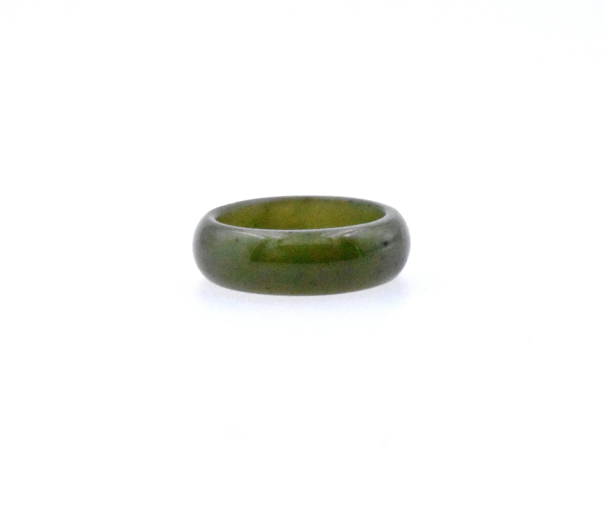 Designer: custom 
Material: jade
Ring Size: 6
Dimensions: ring measures 6.50mm in width
Weight: 2.78 grams