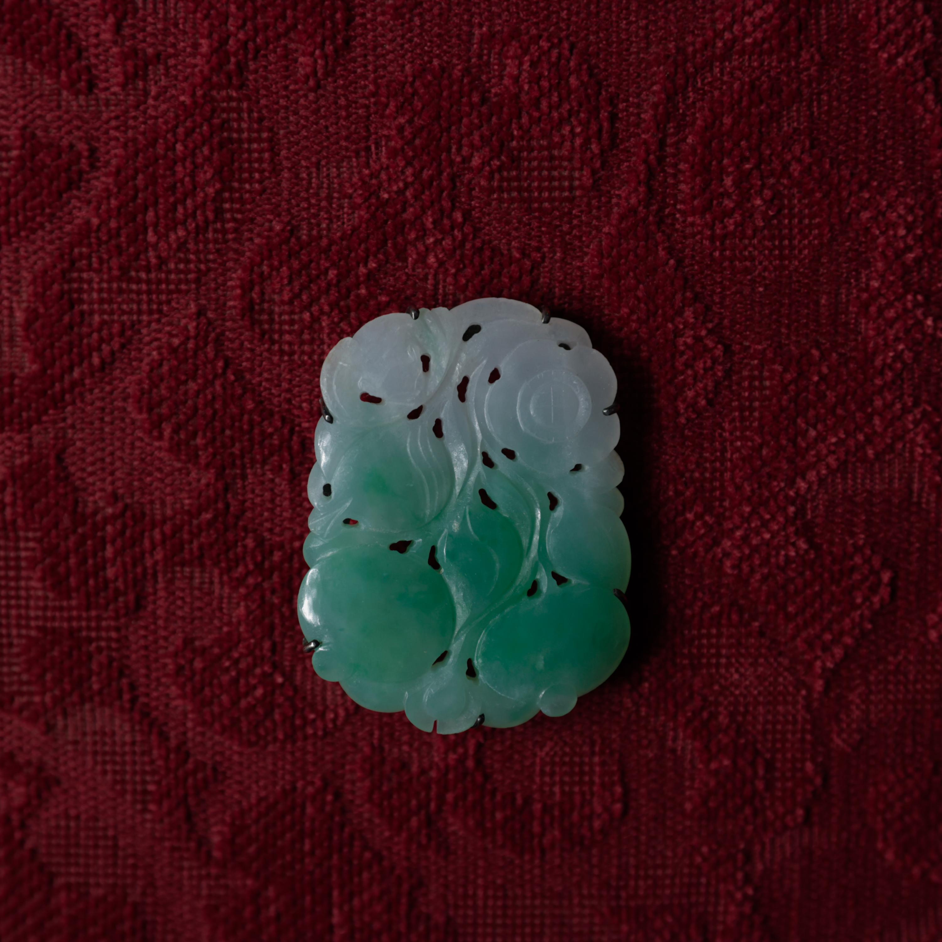 Uncut Jade Brooch Moss on Snow Art Deco, Silver, Untreated, Certified For Sale