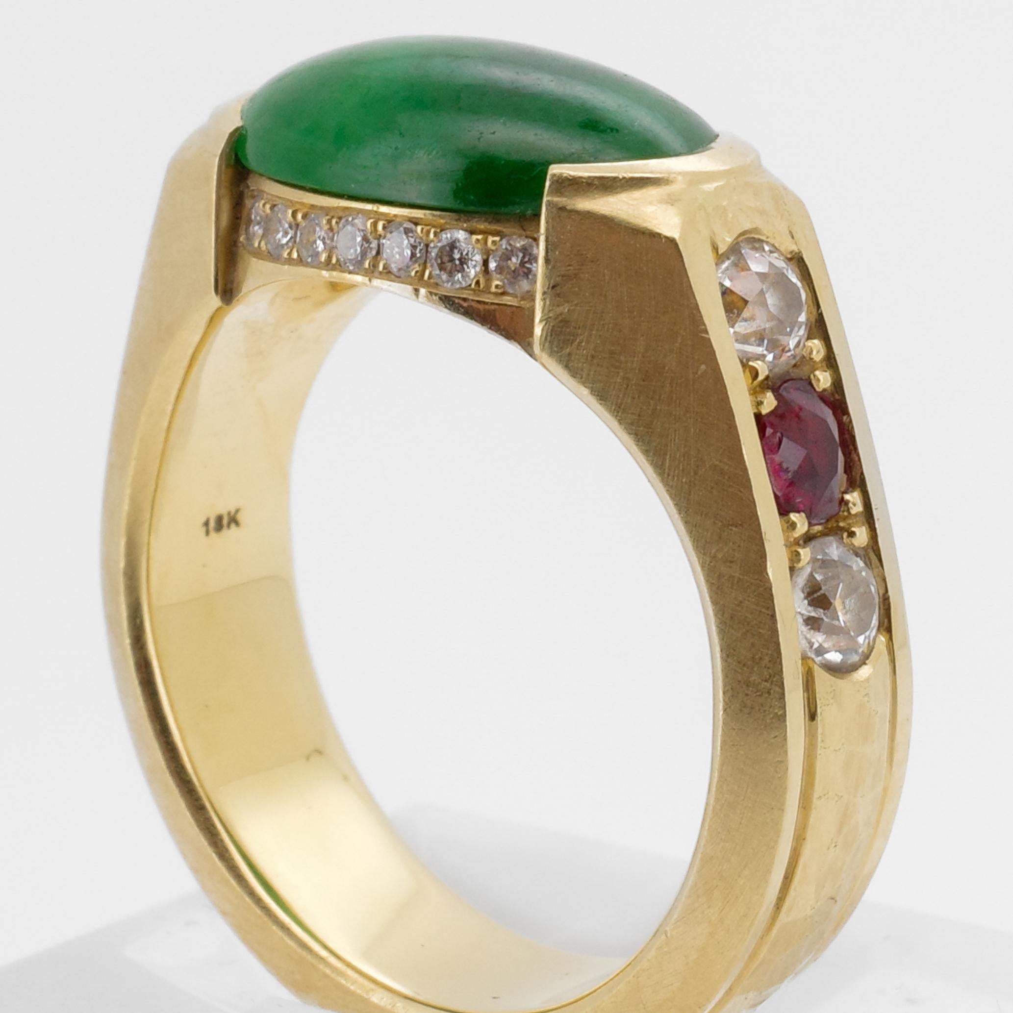 Jadeit Jade-Ring Smaragdgrün, Rubine, Diamanten, 18k, zertifiziert und unbehandelt im Angebot 3