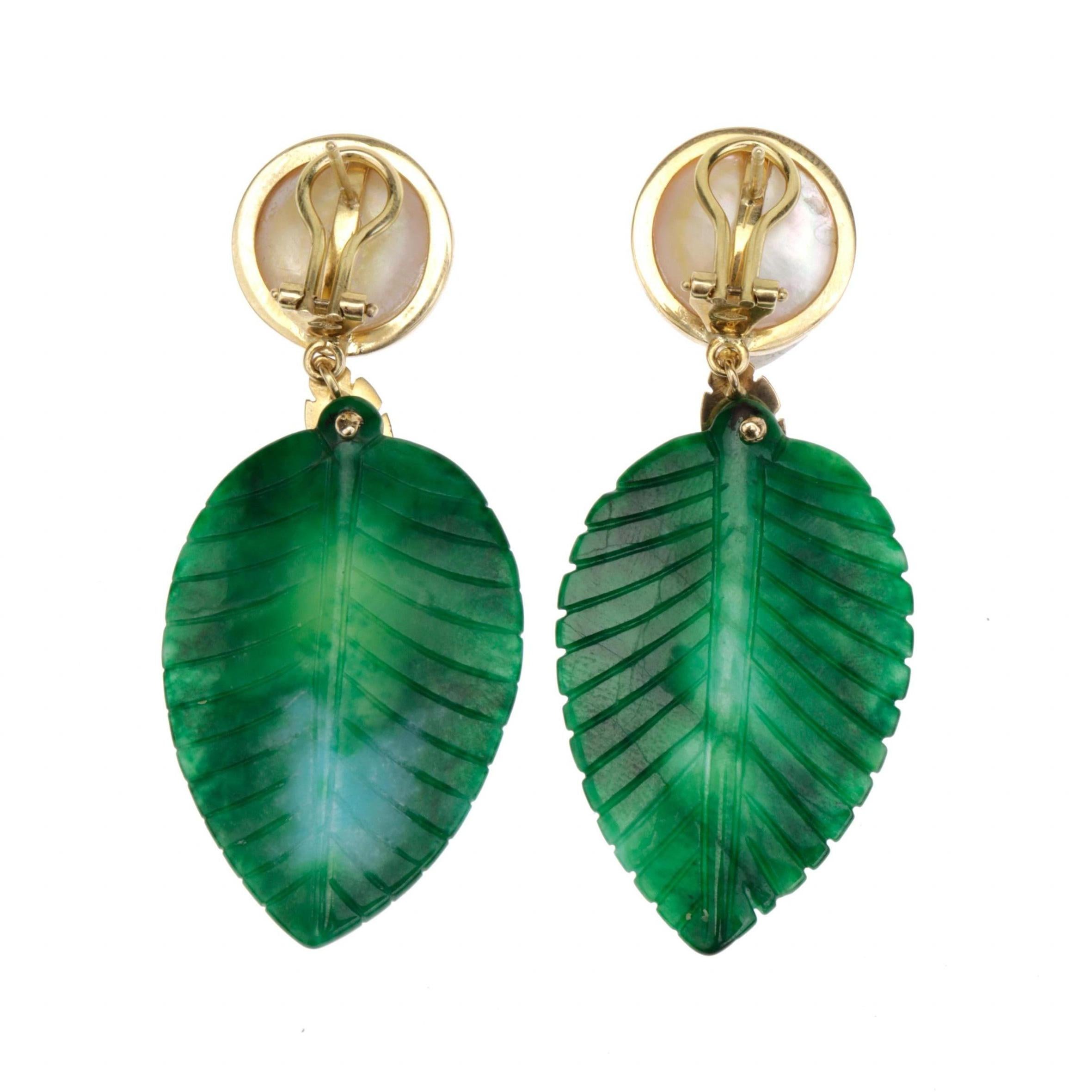 Jade Carved Leaf Gold Mabè Pearl 18 Karat Gold Earring For Sale at 1stDibs