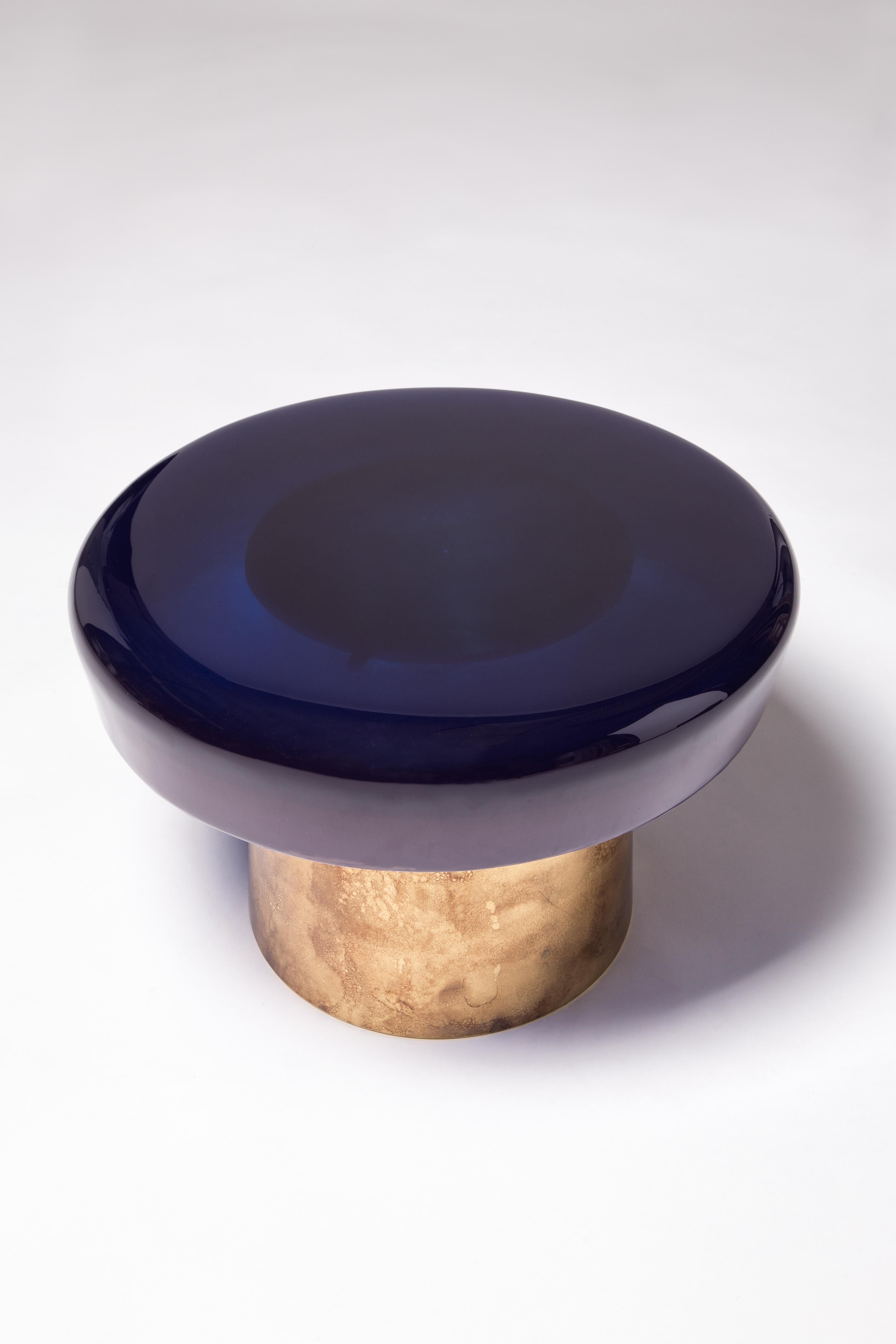 Jade Coffee Table High by Draga & Aurel Resin and Brass, 21st Century In New Condition For Sale In Como, IT
