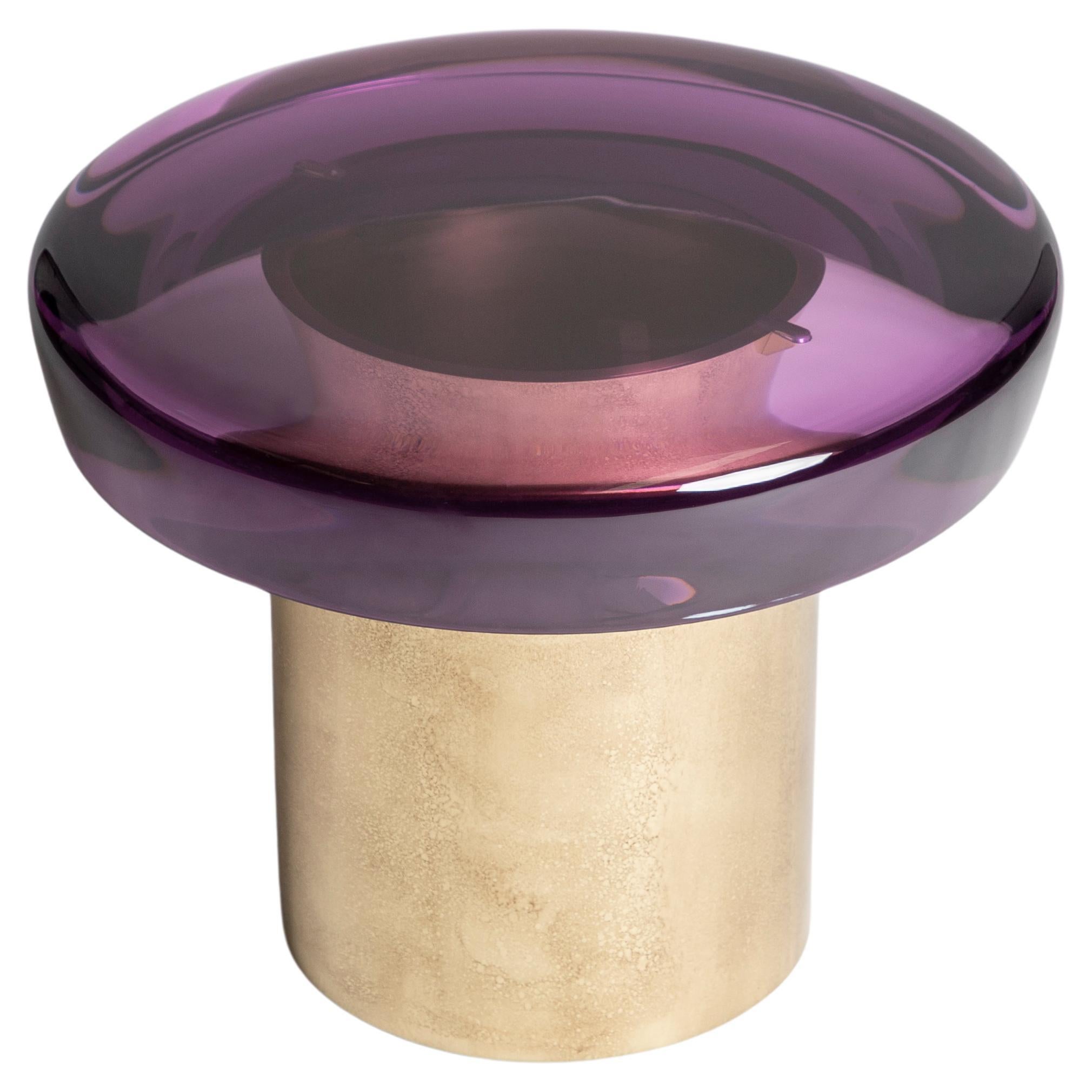 Tavolino Jade High di Draga & Aurel in resina e ottone, 21° secolo