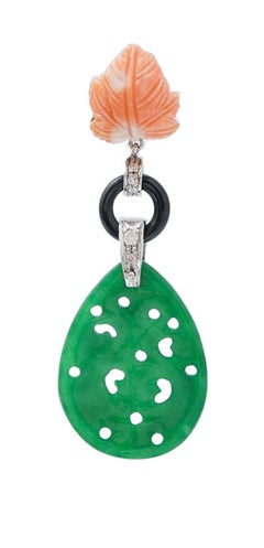 Boucles d'oreilles en jade, corail, agate, diamants et or blanc.